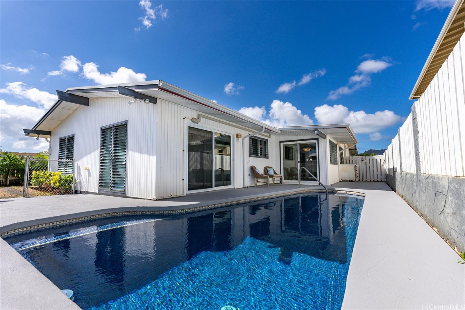 7263  Anakua Street Koko Head Terrace, Hawaii Kai home - photo 4 of 25