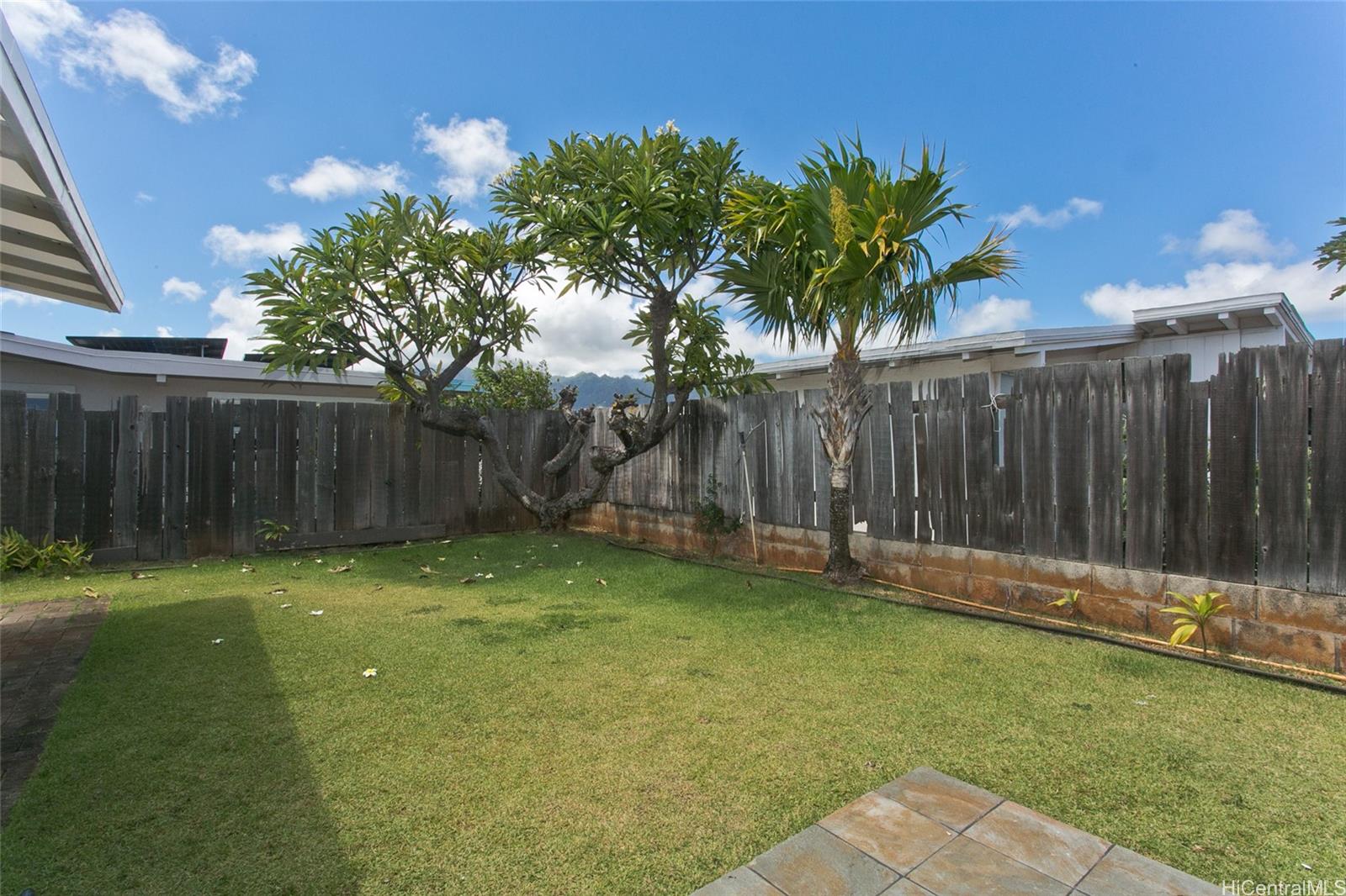 7276  Nohili Street Koko Head Terrace, Hawaii Kai home - photo 18 of 20