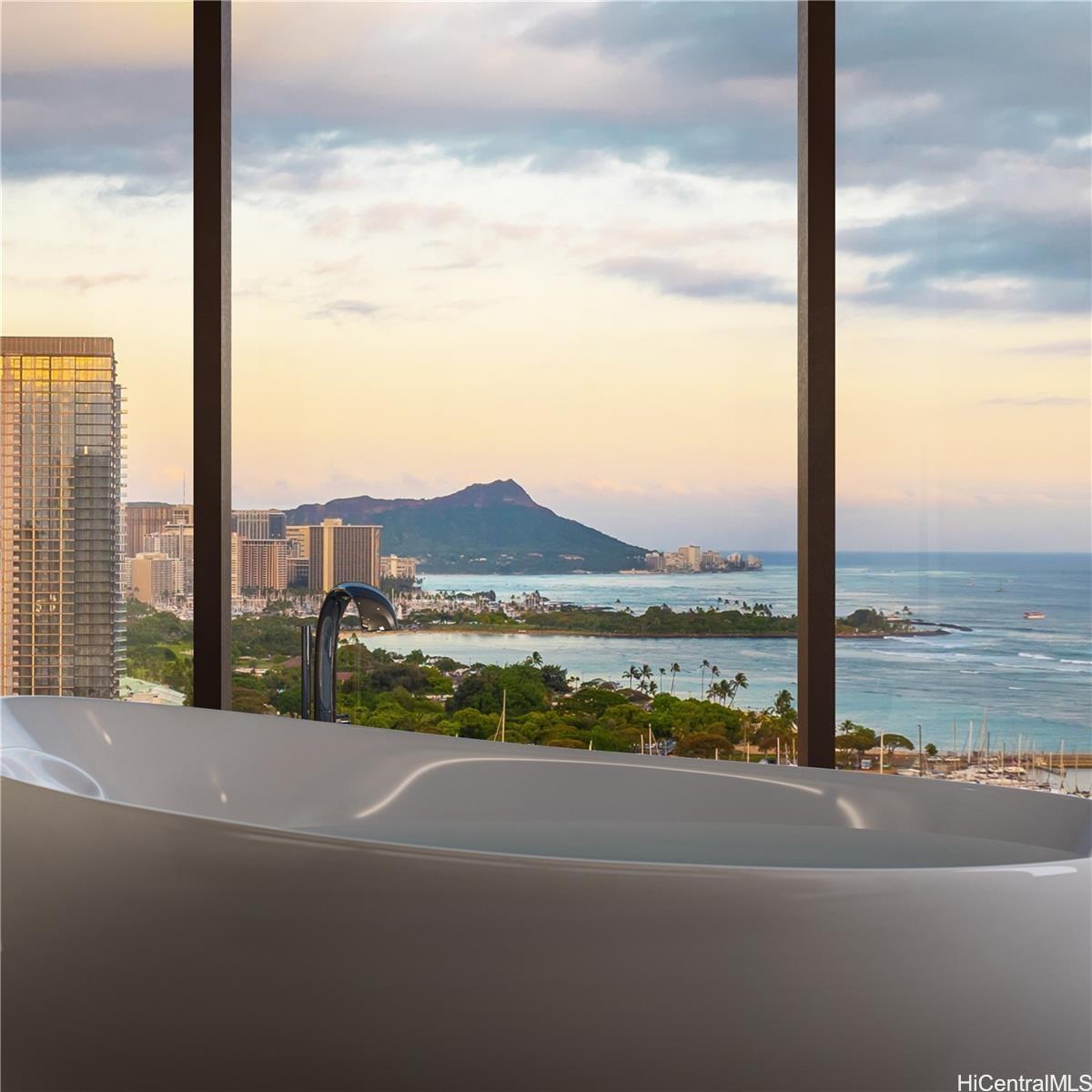 Kaliu condo # 2501, Honolulu, Hawaii - photo 6 of 15