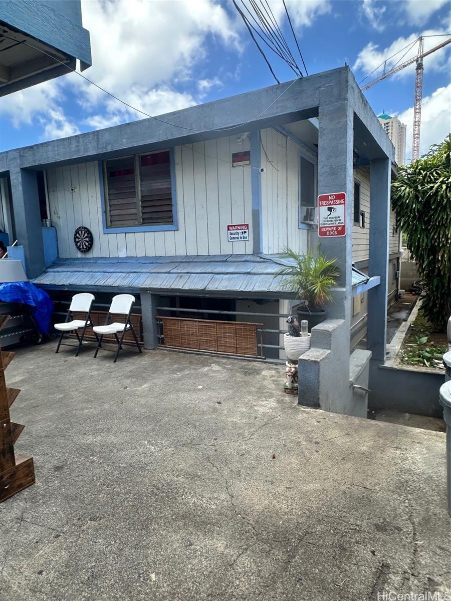 729 Kinau Street Honolulu - Multi-family - photo 4 of 6