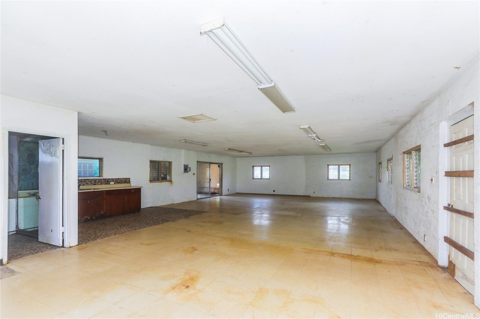 729  Nui Ave Govt/ag, Central home - photo 14 of 21