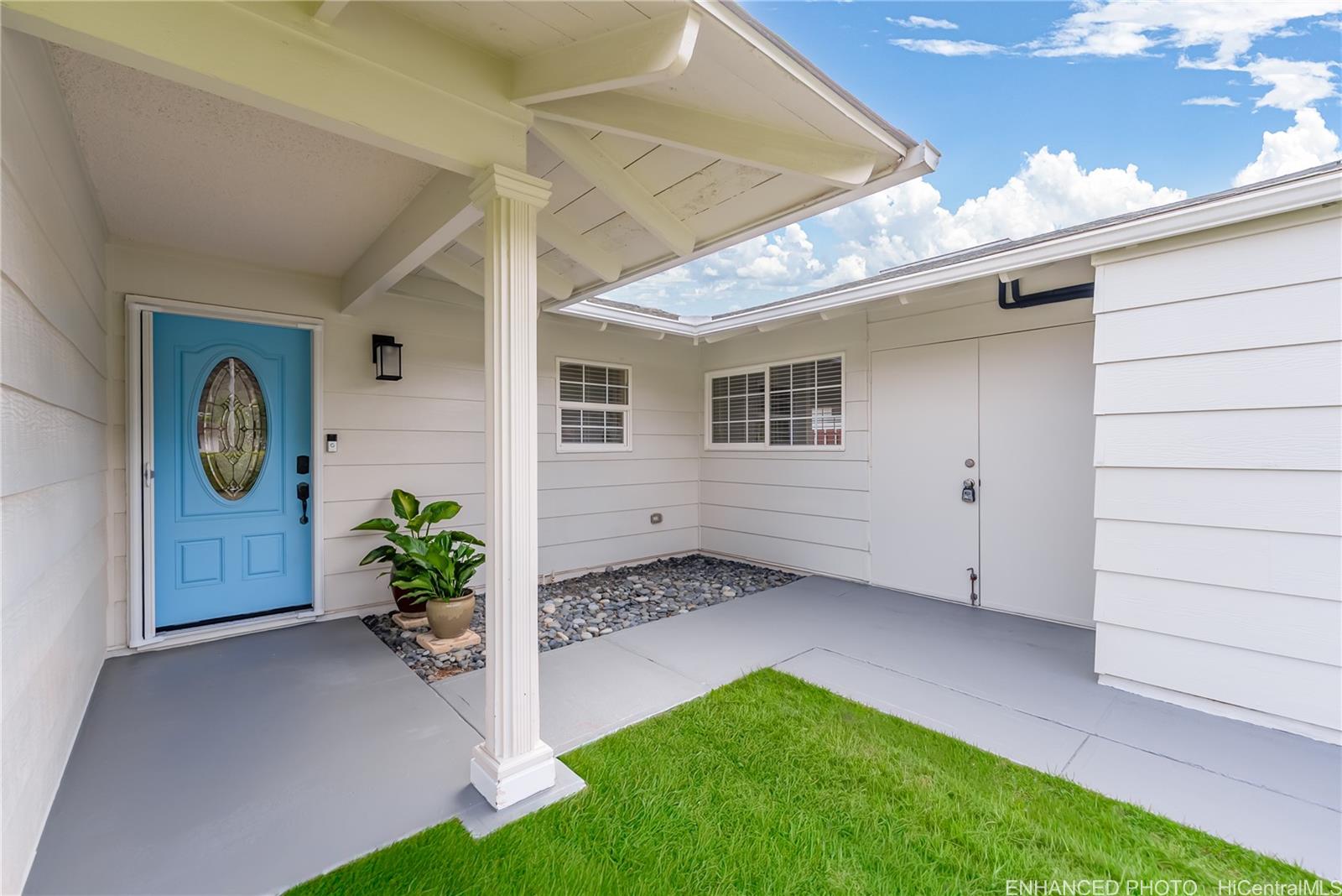 730  Kumukahi Place Spinnaker Isle, Hawaii Kai home - photo 4 of 24