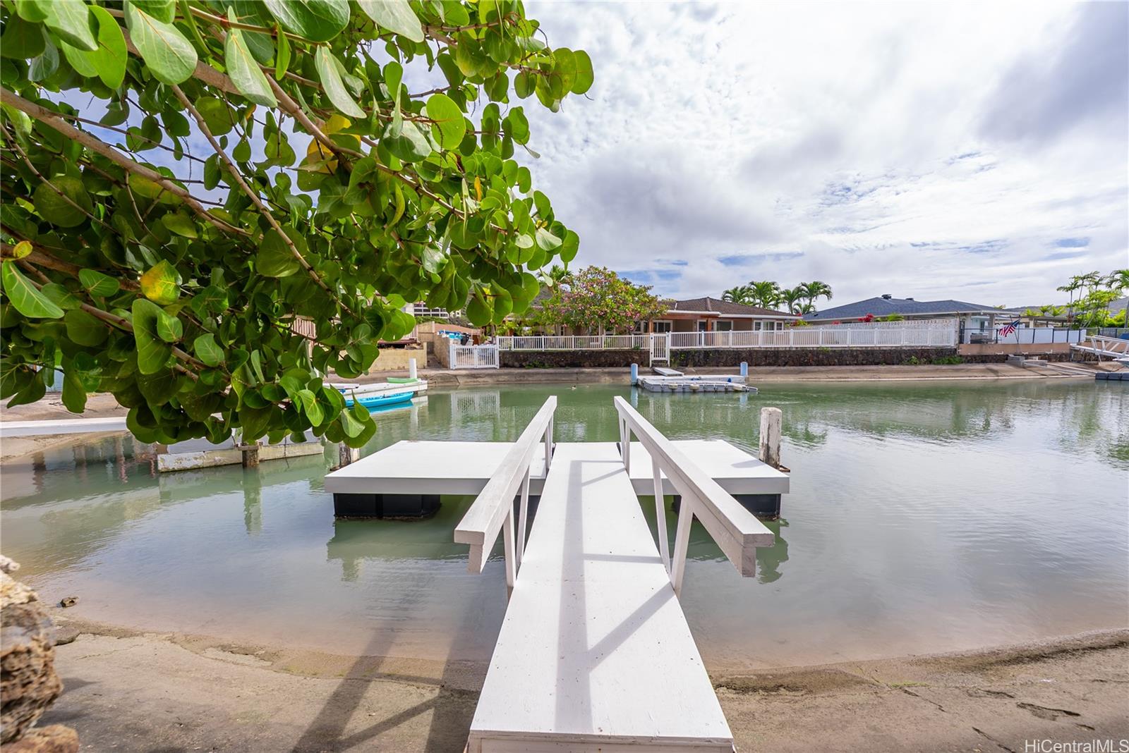 730  Kumukahi Place Spinnaker Isle, Hawaii Kai home - photo 22 of 24