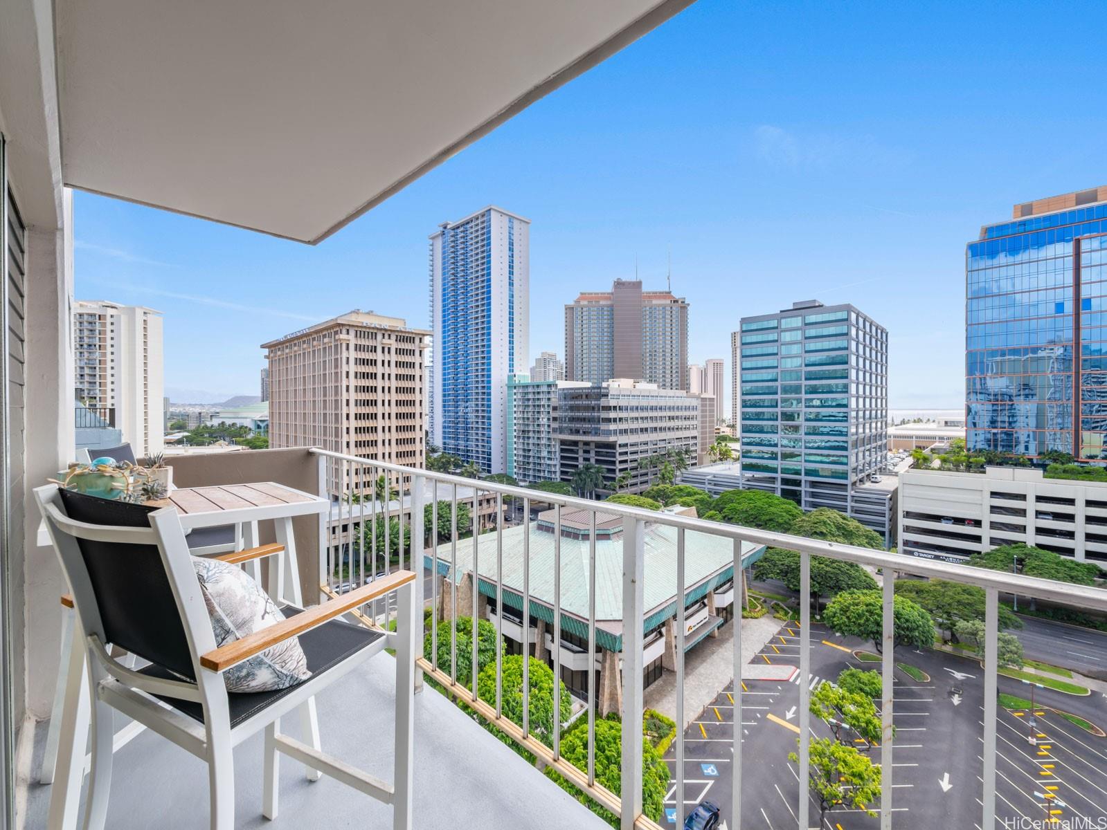 Coty Tower condo # 1503, Honolulu, Hawaii - photo 23 of 25