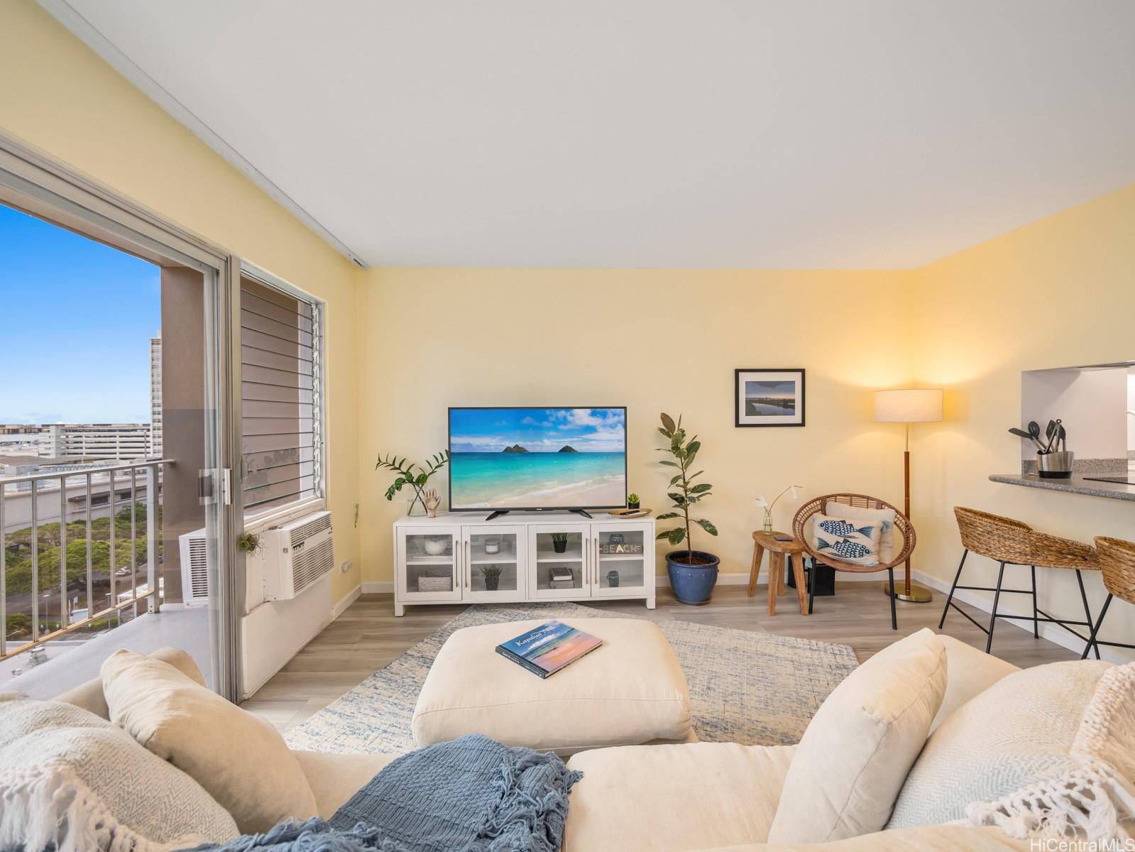 Coty Tower condo # 1503, Honolulu, Hawaii - photo 9 of 25