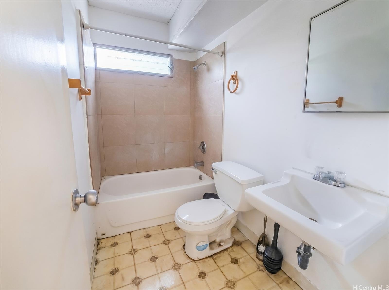 Coty Tower condo # 303, Honolulu, Hawaii - photo 11 of 20