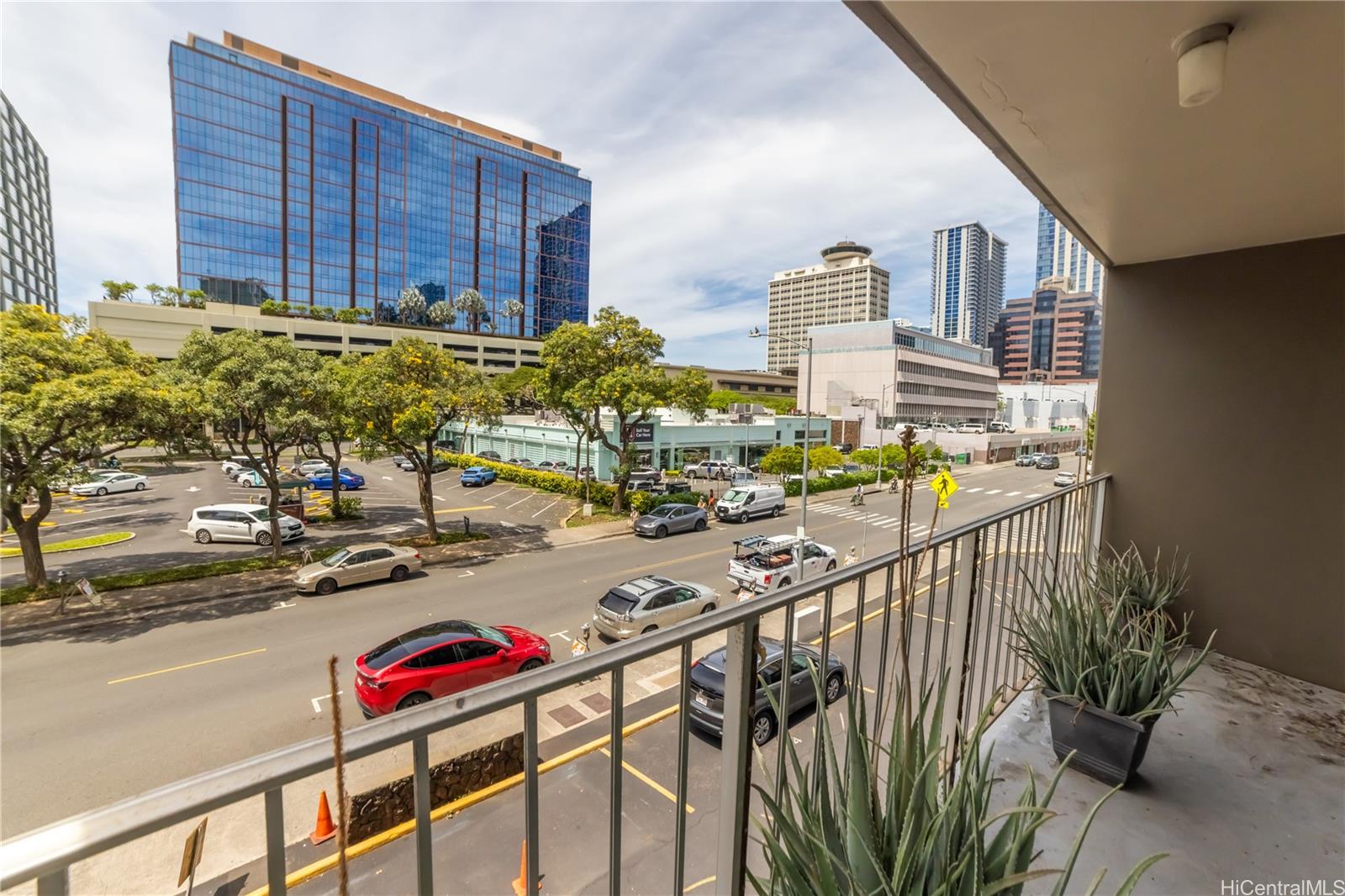 Coty Tower condo # 303, Honolulu, Hawaii - photo 13 of 20