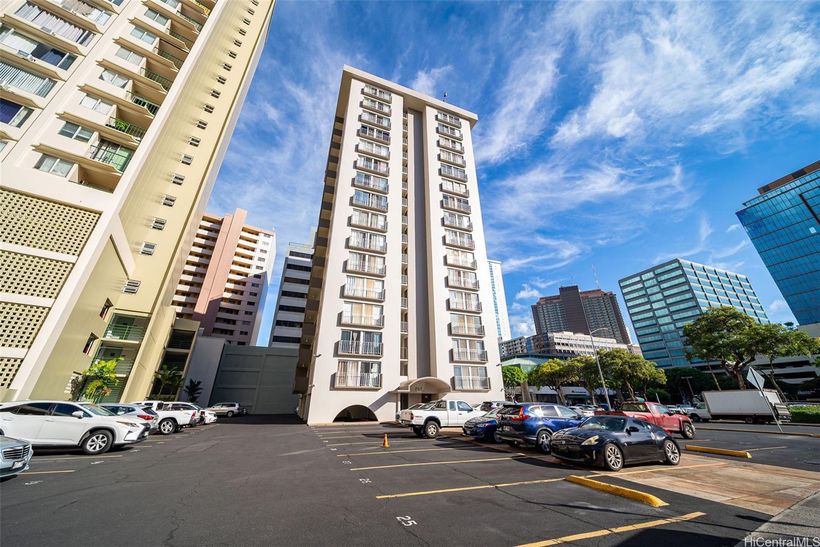 Coty Tower condo # 402, Honolulu, Hawaii - photo 11 of 14