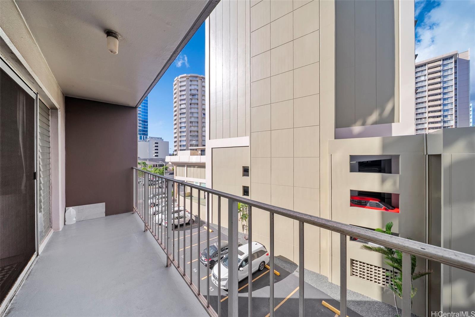 Coty Tower condo # 402, Honolulu, Hawaii - photo 12 of 14