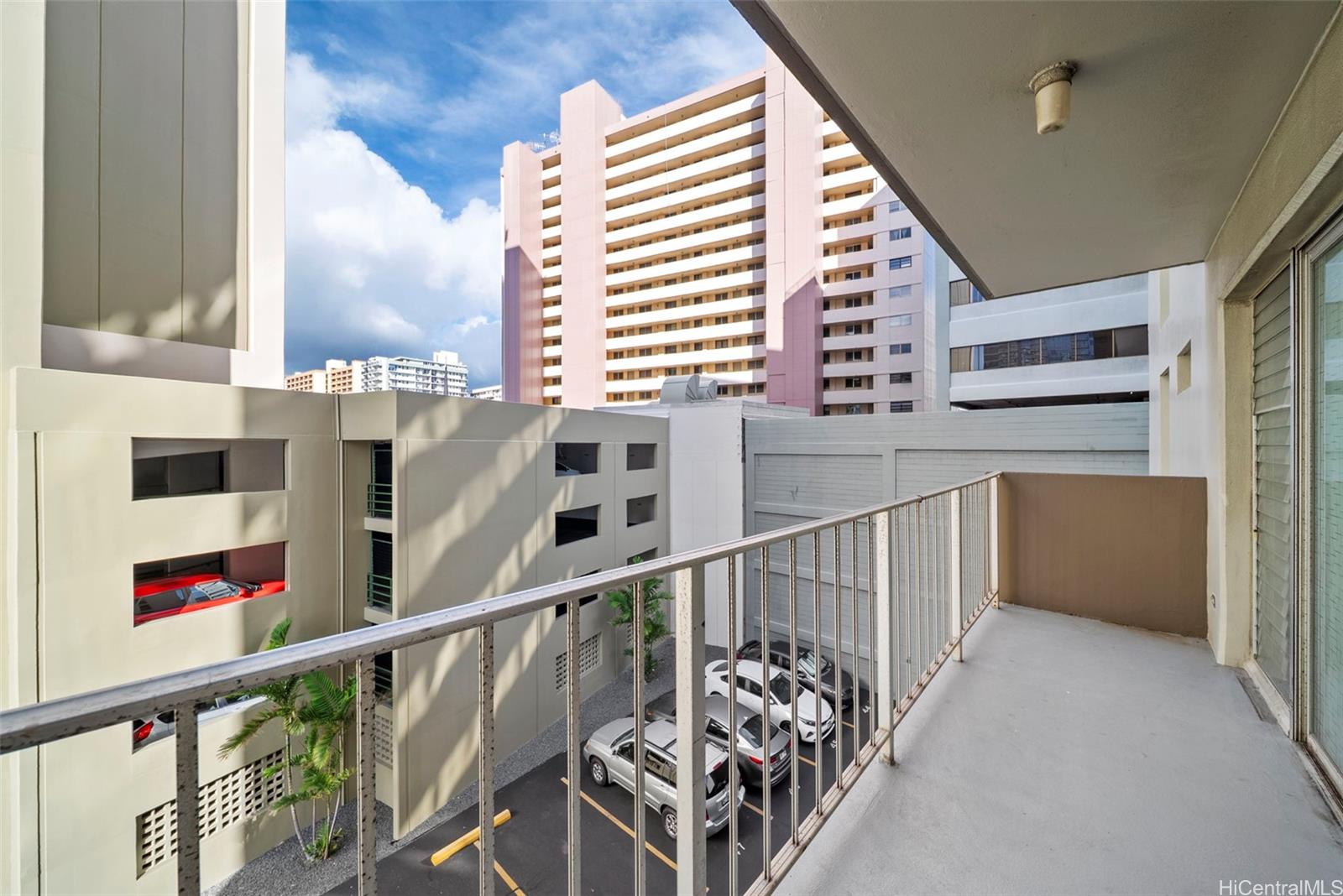 Coty Tower condo # 402, Honolulu, Hawaii - photo 13 of 14