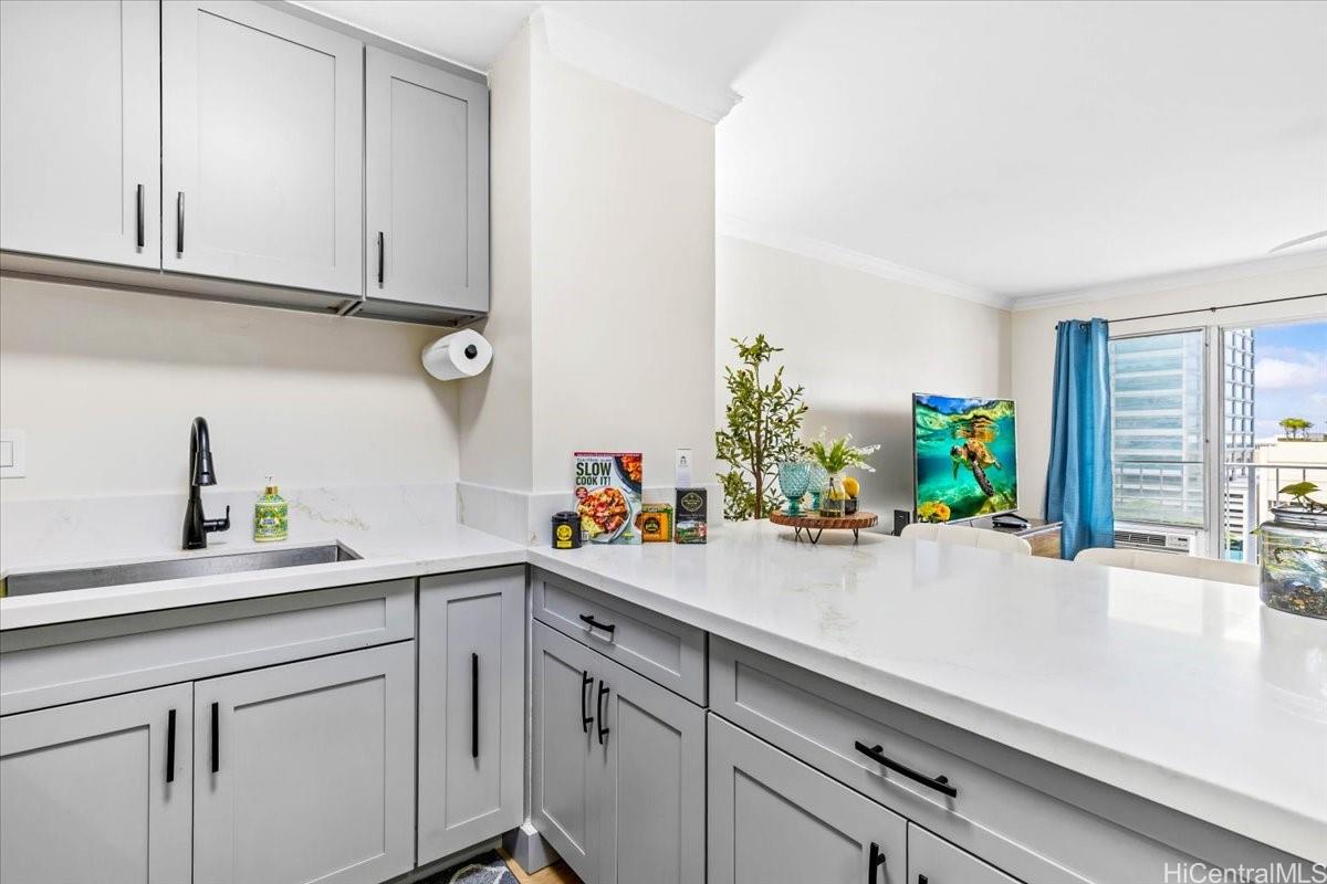 Coty Tower condo # 904, Honolulu, Hawaii - photo 11 of 25