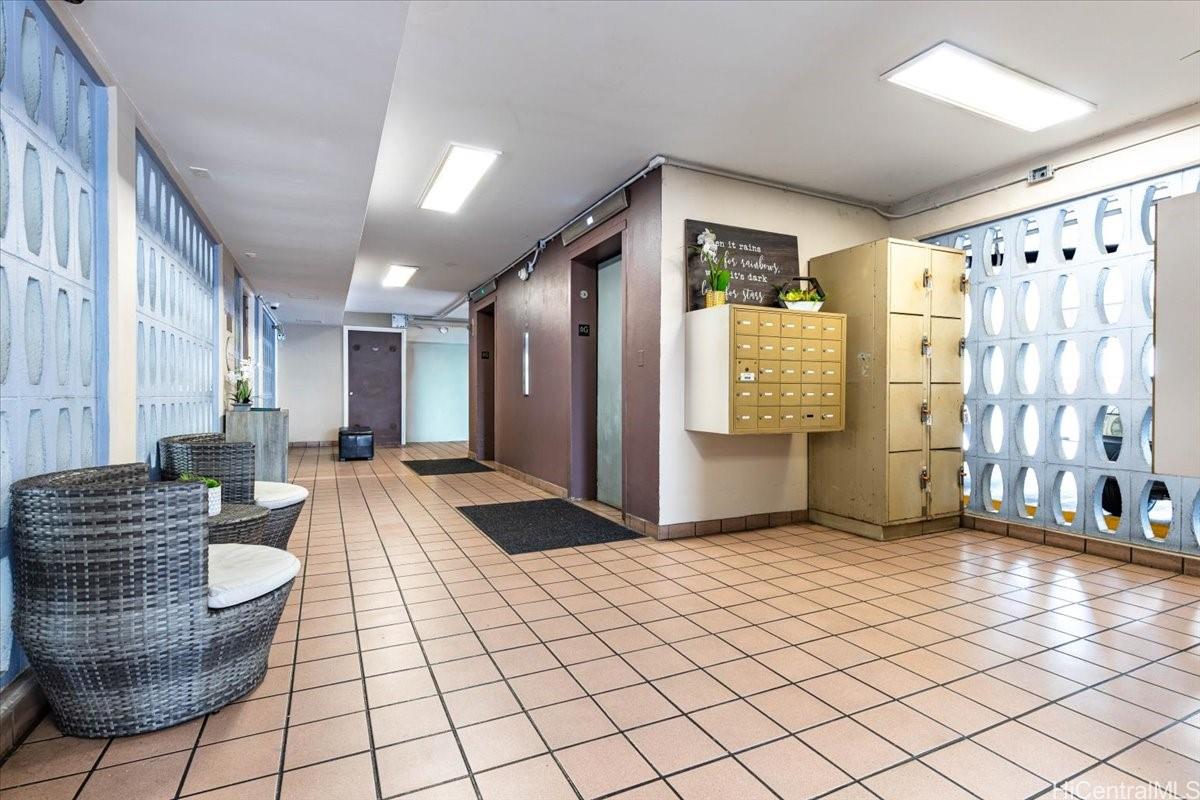 Coty Tower condo # 904, Honolulu, Hawaii - photo 23 of 25