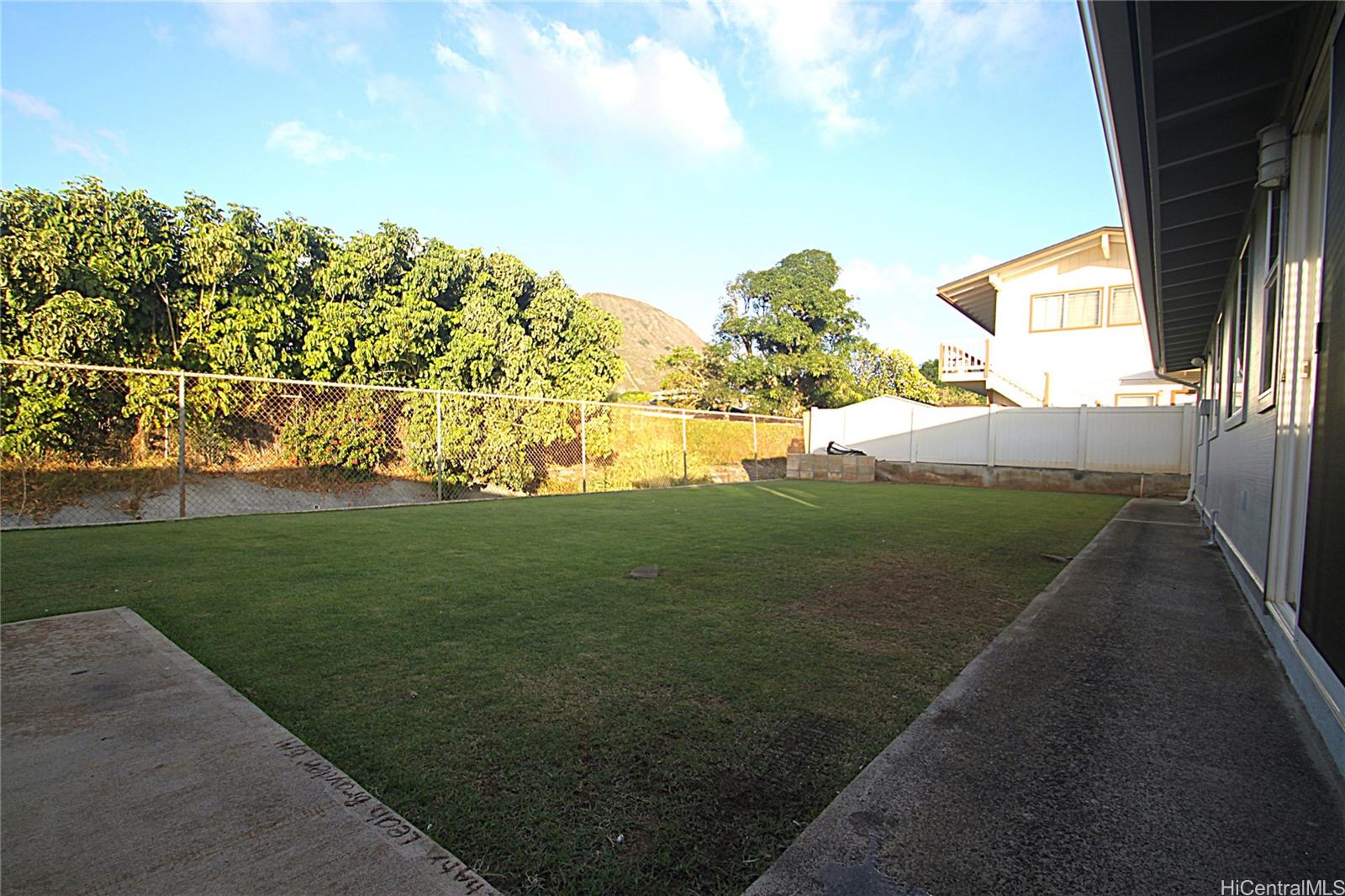 7324  Kauhako Street Koko Head Terrace, Hawaii Kai home - photo 13 of 17