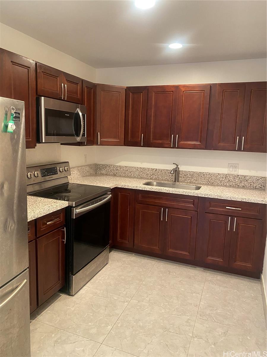 734 8th Ave Honolulu - Rental - photo 3 of 11