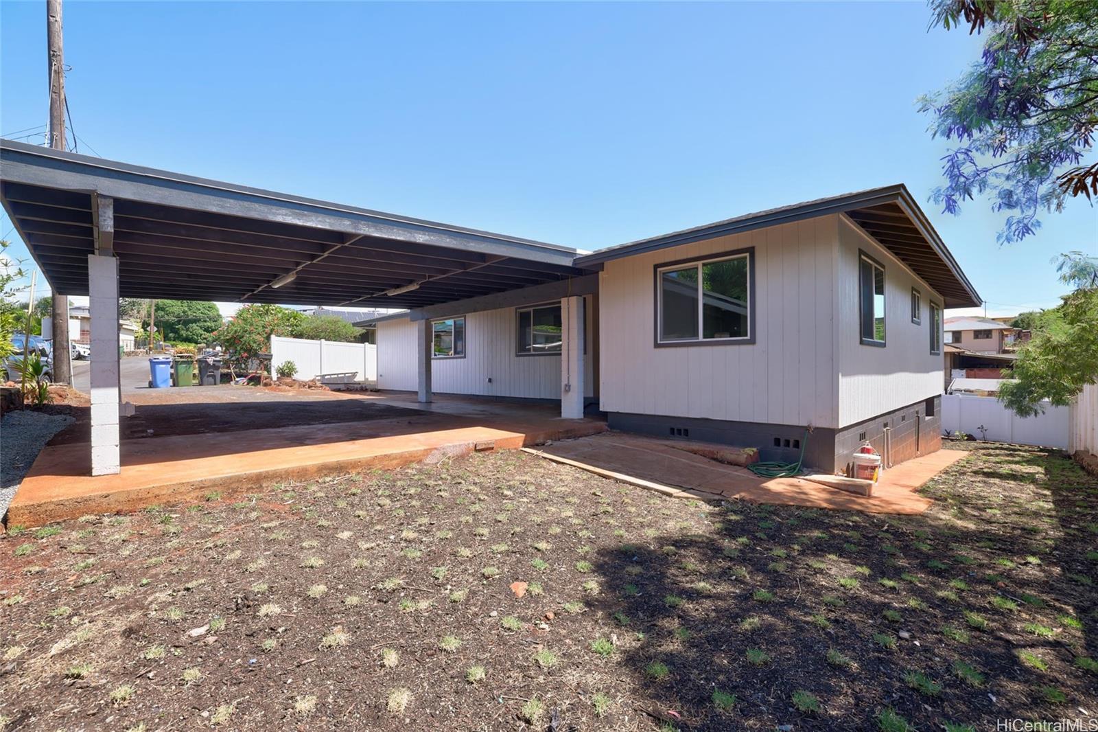 735  Hoomalu St Pearl City-upper, PearlCity home - photo 23 of 25