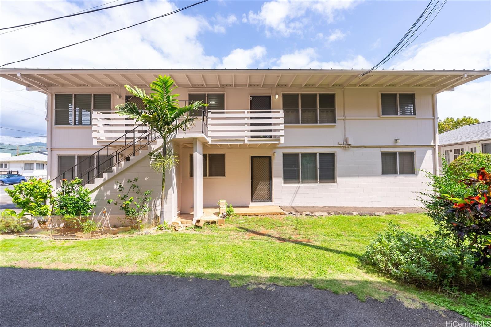 735 Lukepane Ave Honolulu - Multi-family - photo 3 of 15