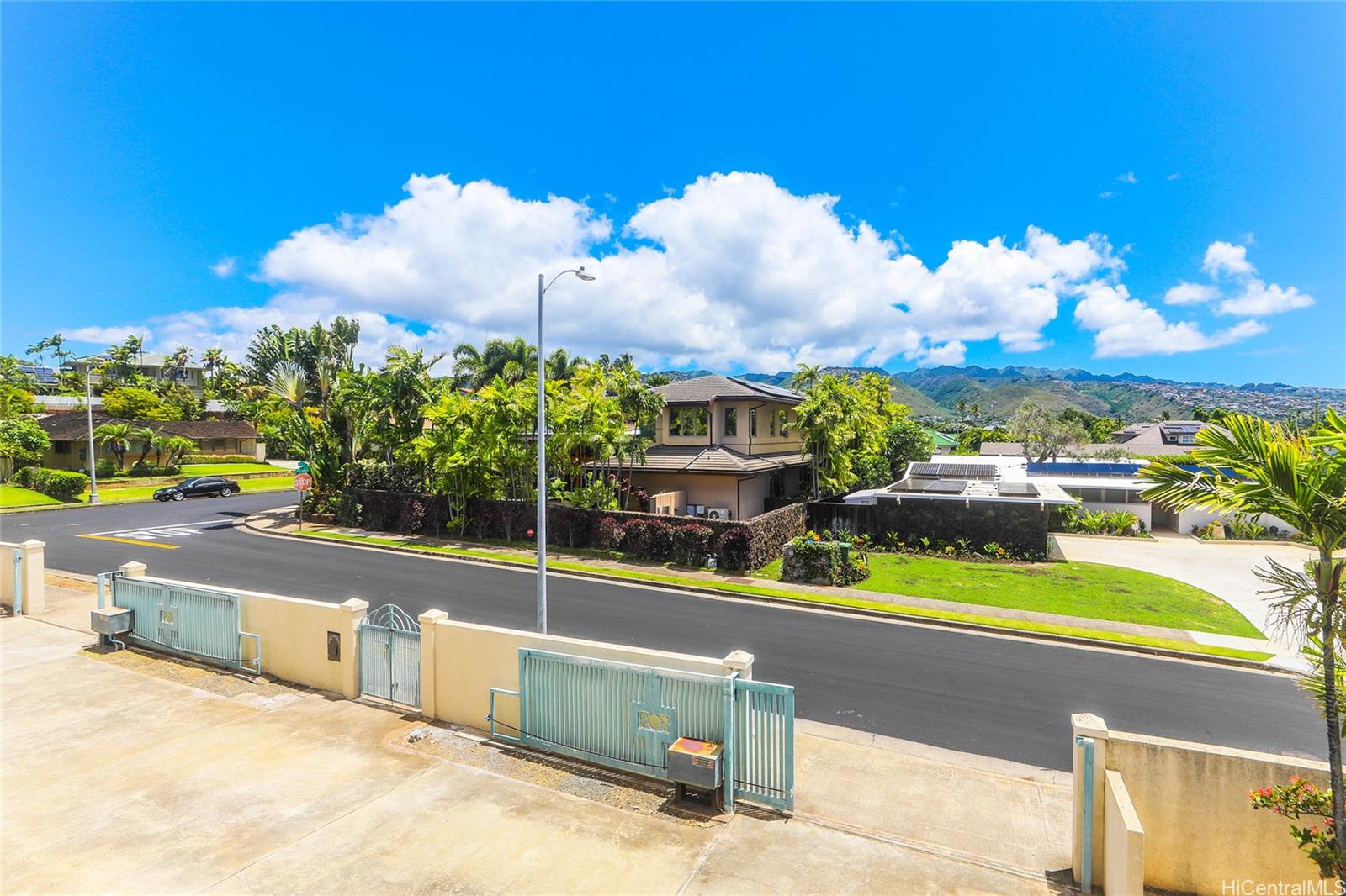 736  Ulili Street Kahala Area, Diamond Head home - photo 6 of 25
