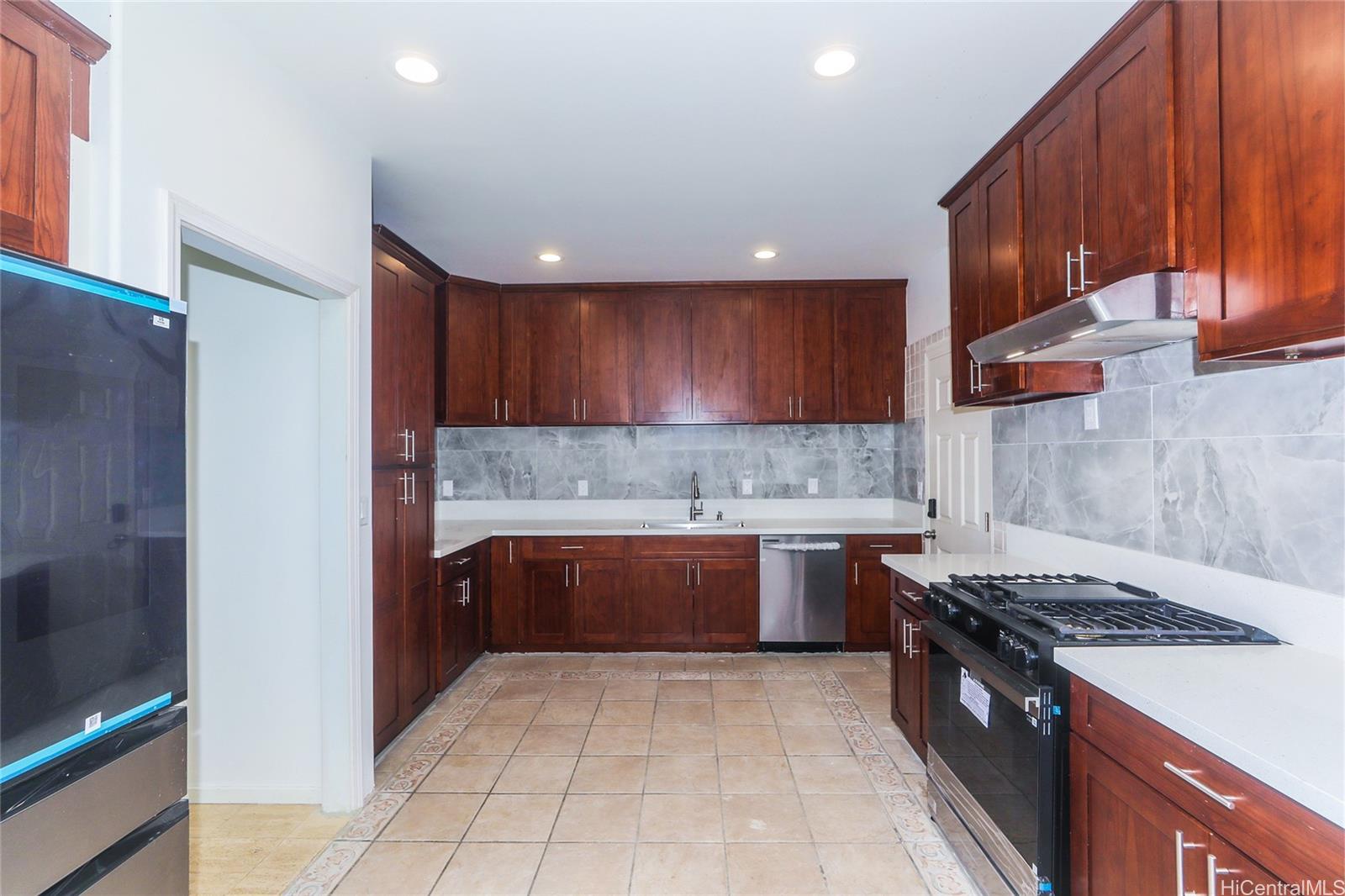 736  Ulili Street Kahala Area, Diamond Head home - photo 10 of 25