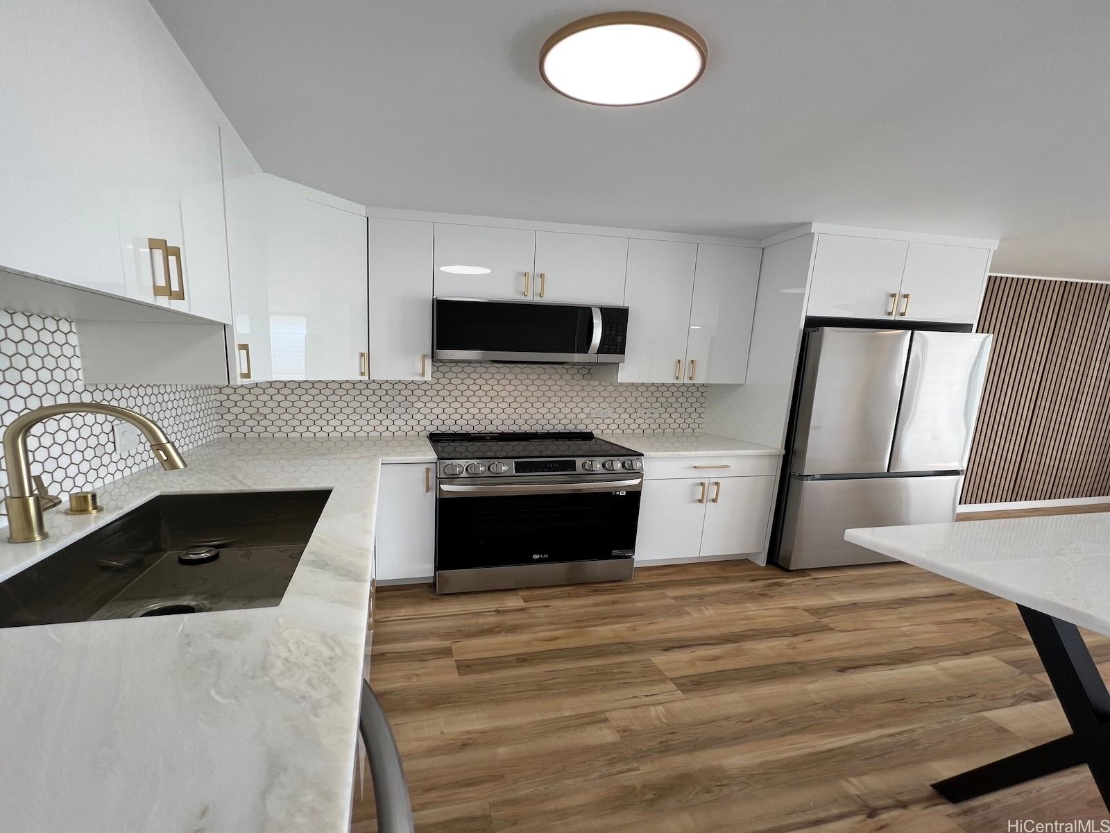 Summer Villa condo # 1101, Honolulu, Hawaii - photo 3 of 18