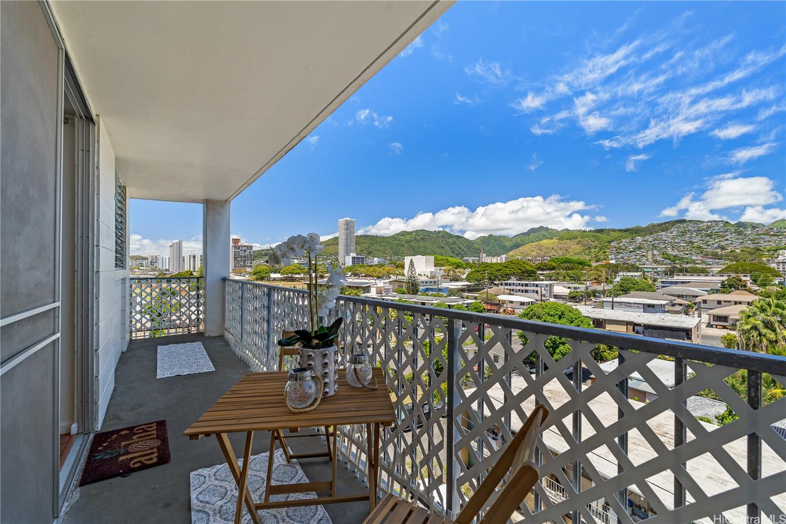 Summer Villa condo # 602, Honolulu, Hawaii - photo 4 of 25