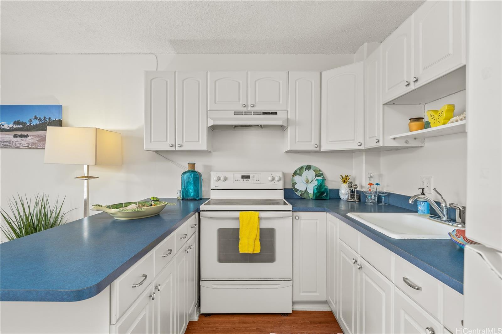 Summer Villa condo # 602, Honolulu, Hawaii - photo 9 of 25