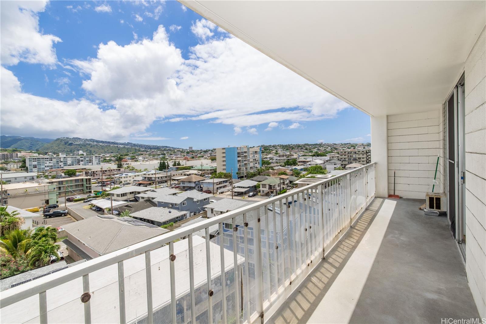 Summer Villa condo # 702, Honolulu, Hawaii - photo 14 of 24