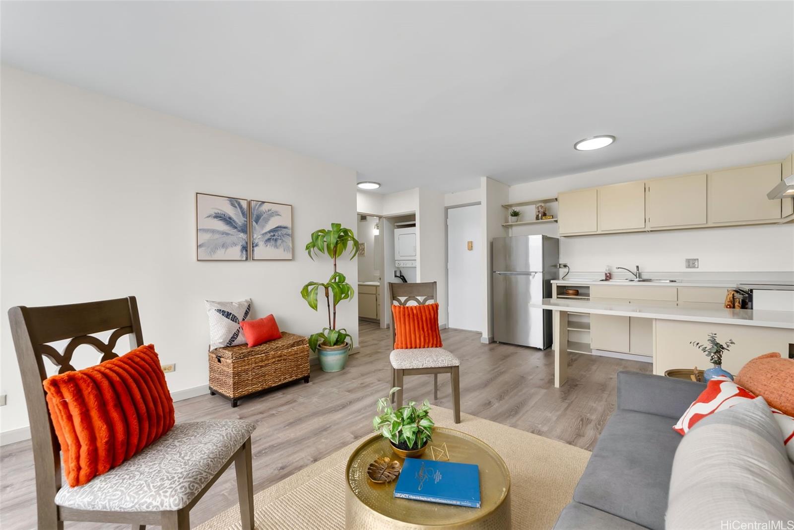 Summer Villa condo # 703, Honolulu, Hawaii - photo 4 of 19