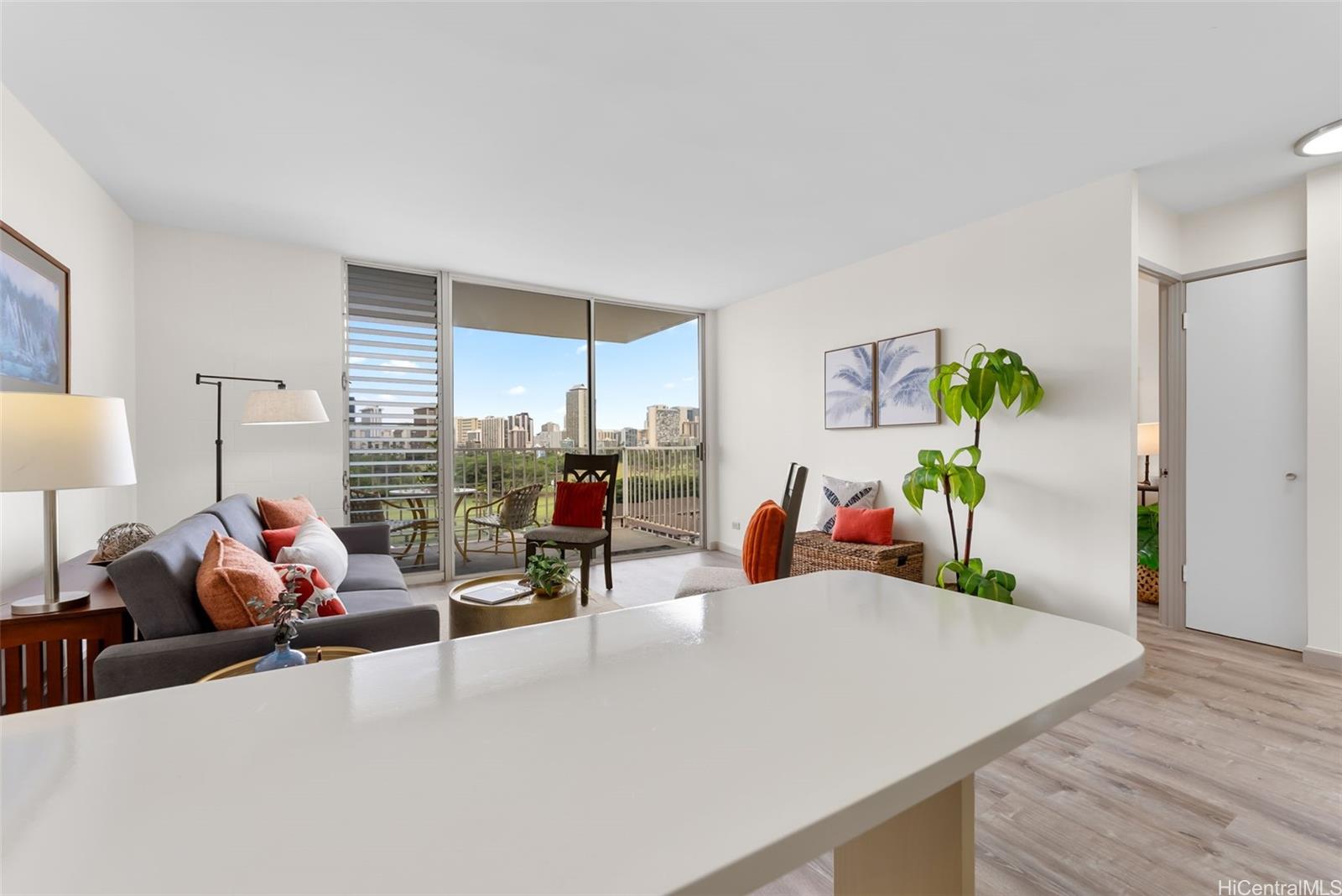 Summer Villa condo # 703, Honolulu, Hawaii - photo 5 of 19