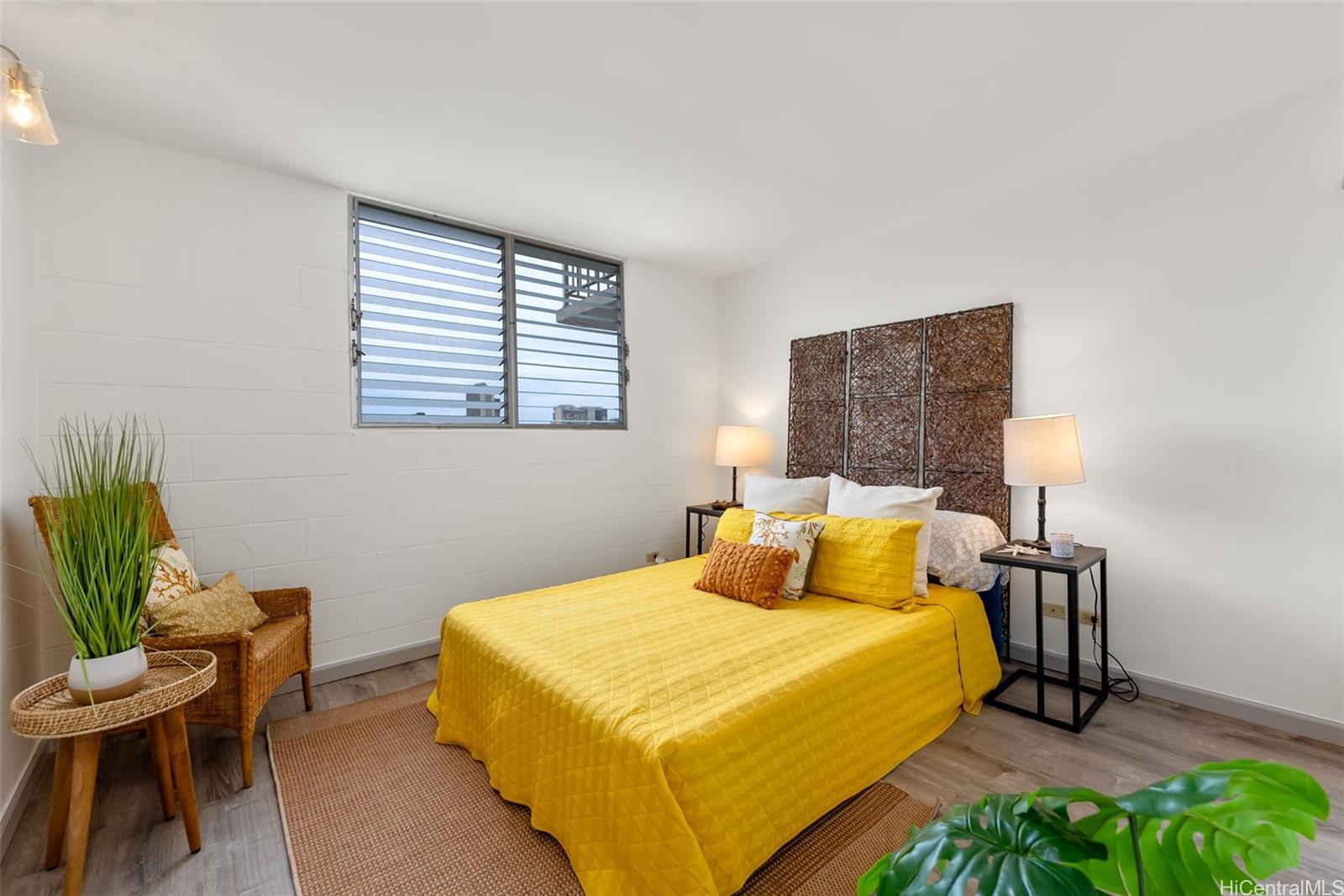 Summer Villa condo # 703, Honolulu, Hawaii - photo 8 of 19