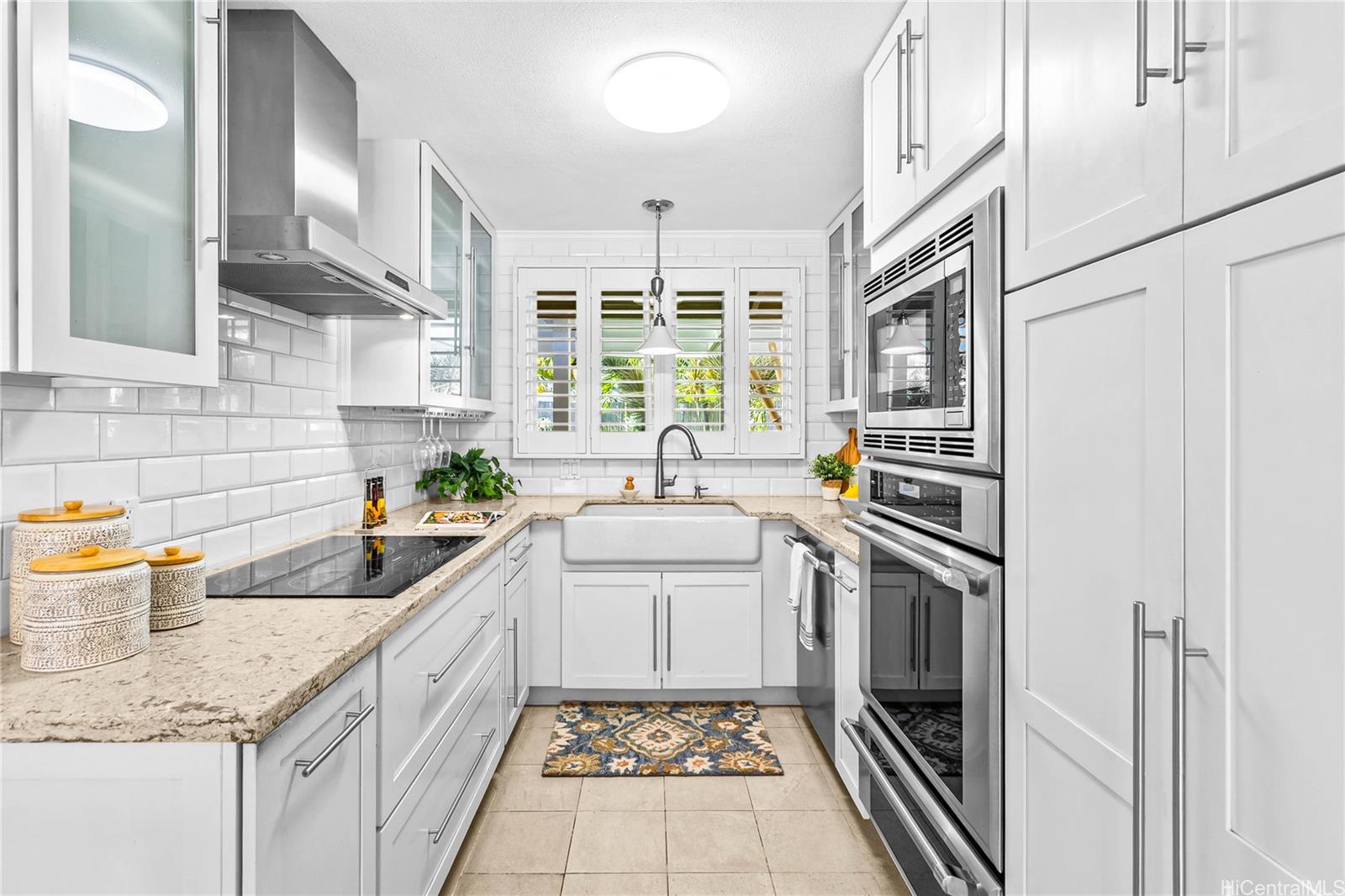 738  Kanaha Street Koolaupoko, Kailua home - photo 4 of 25