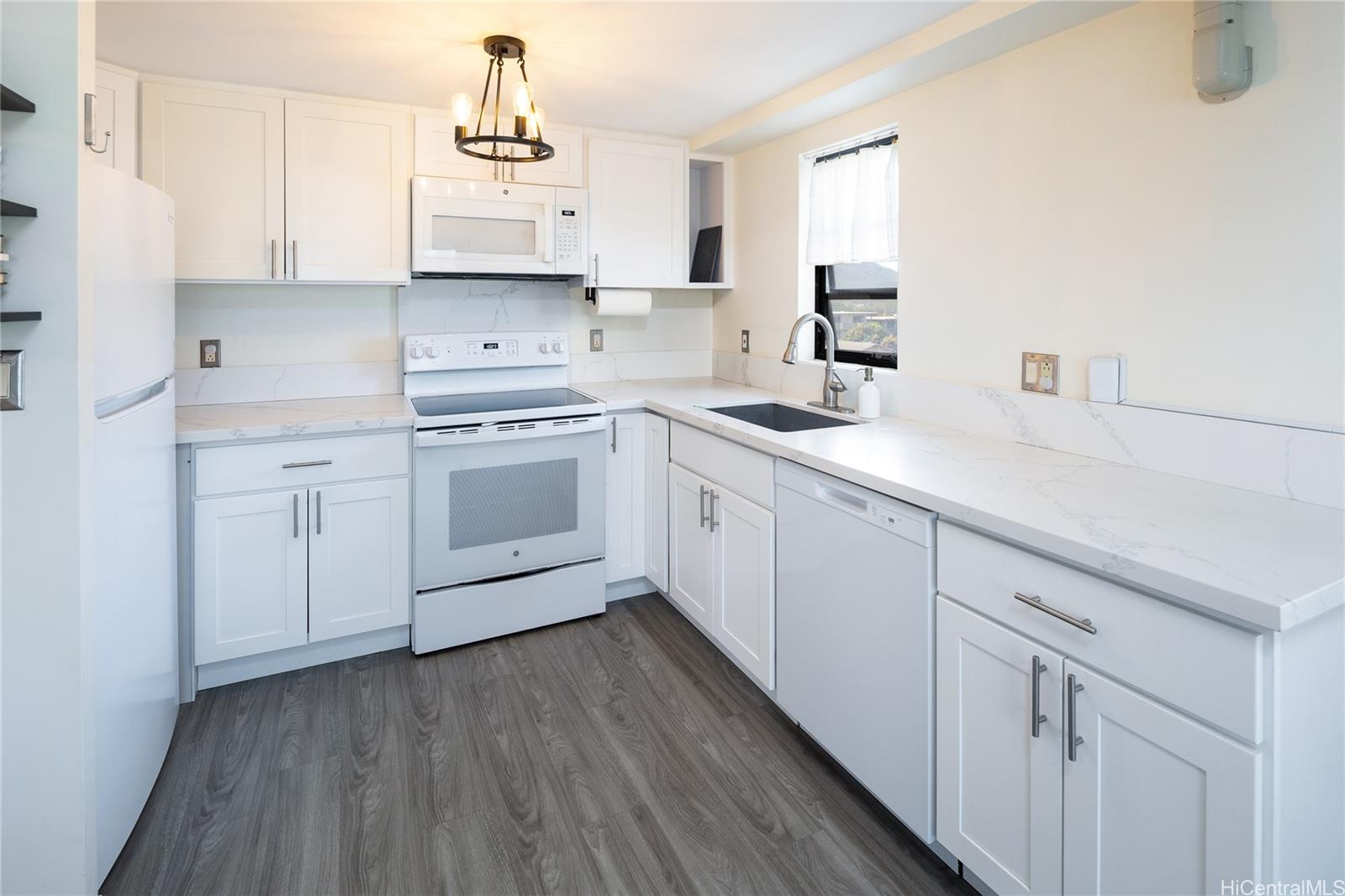 Palani Vista condo # 502, Honolulu, Hawaii - photo 5 of 21