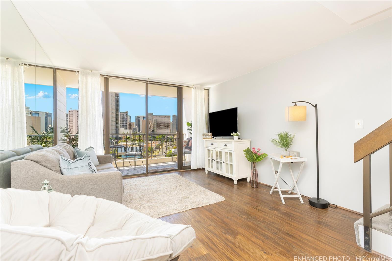 Hausten condo # 901, Honolulu, Hawaii - photo 3 of 24