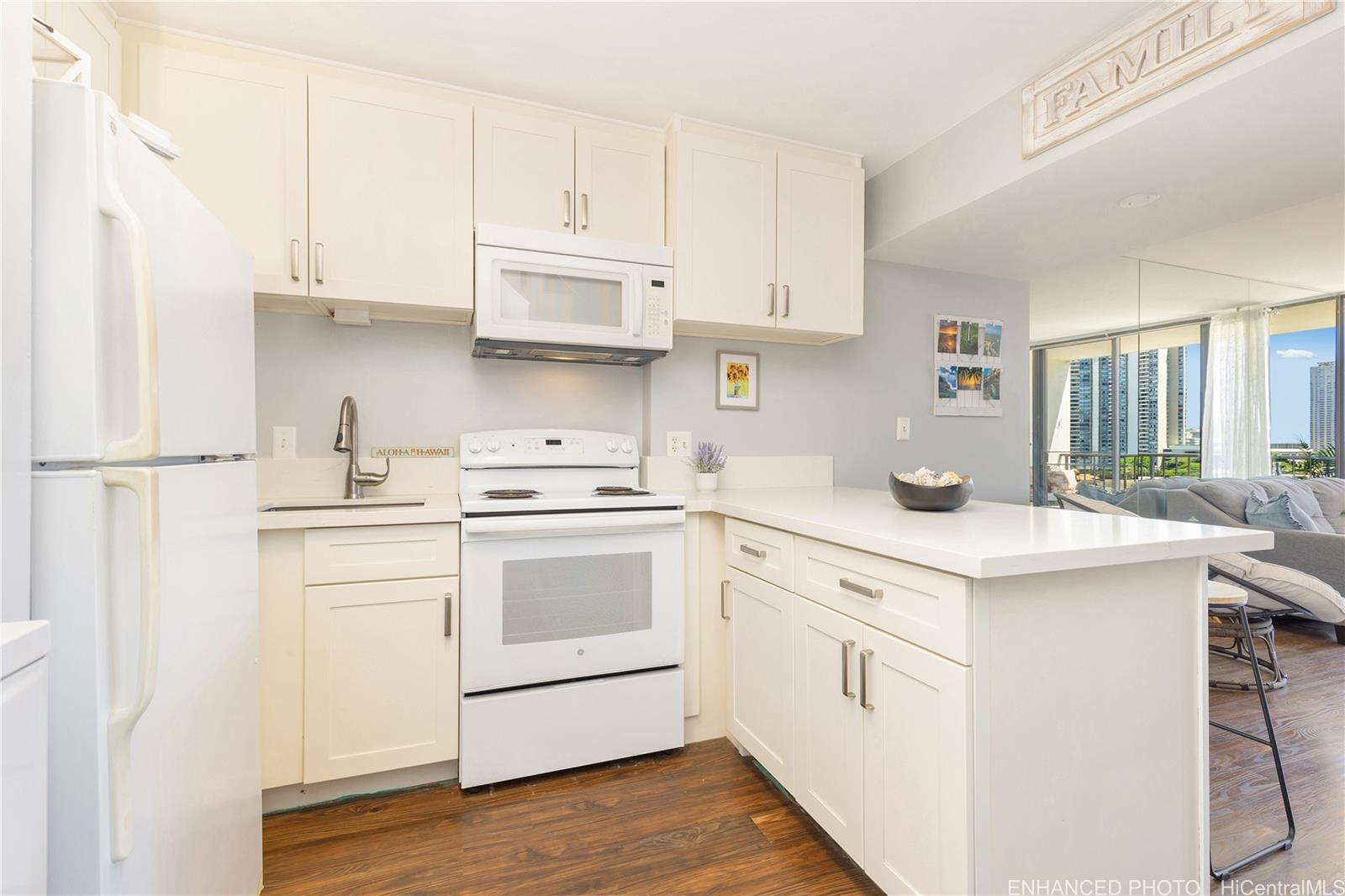 Hausten condo # 901, Honolulu, Hawaii - photo 8 of 24