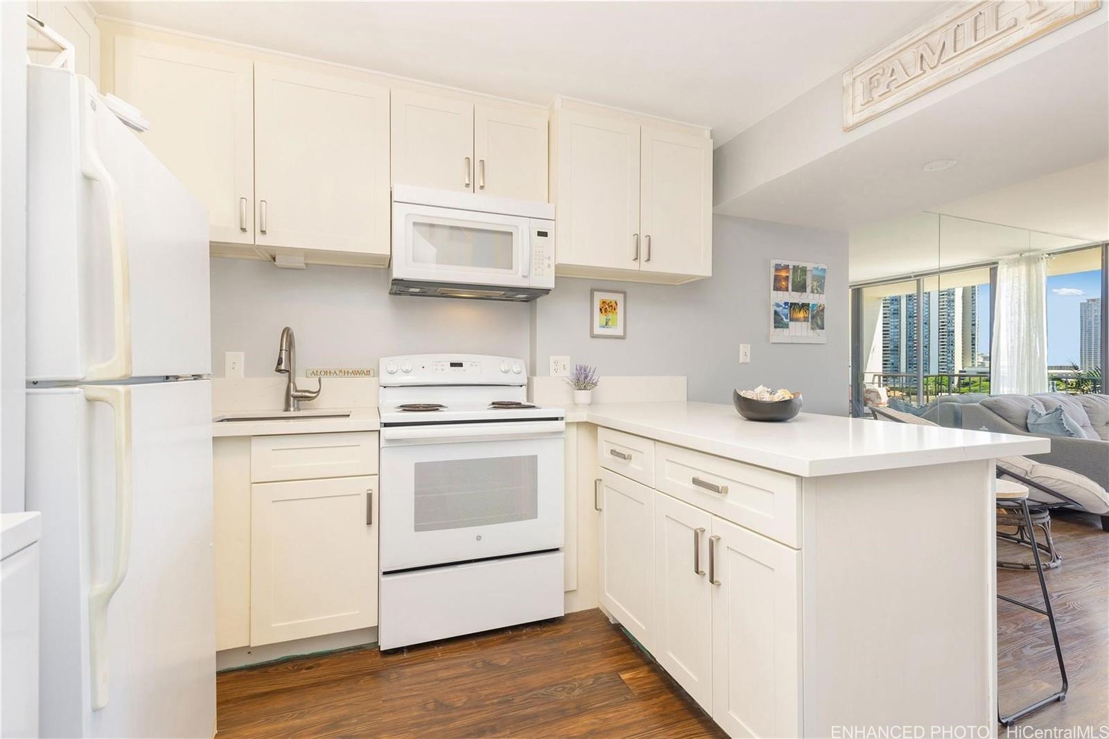 Hausten condo # 901, Honolulu, Hawaii - photo 8 of 24