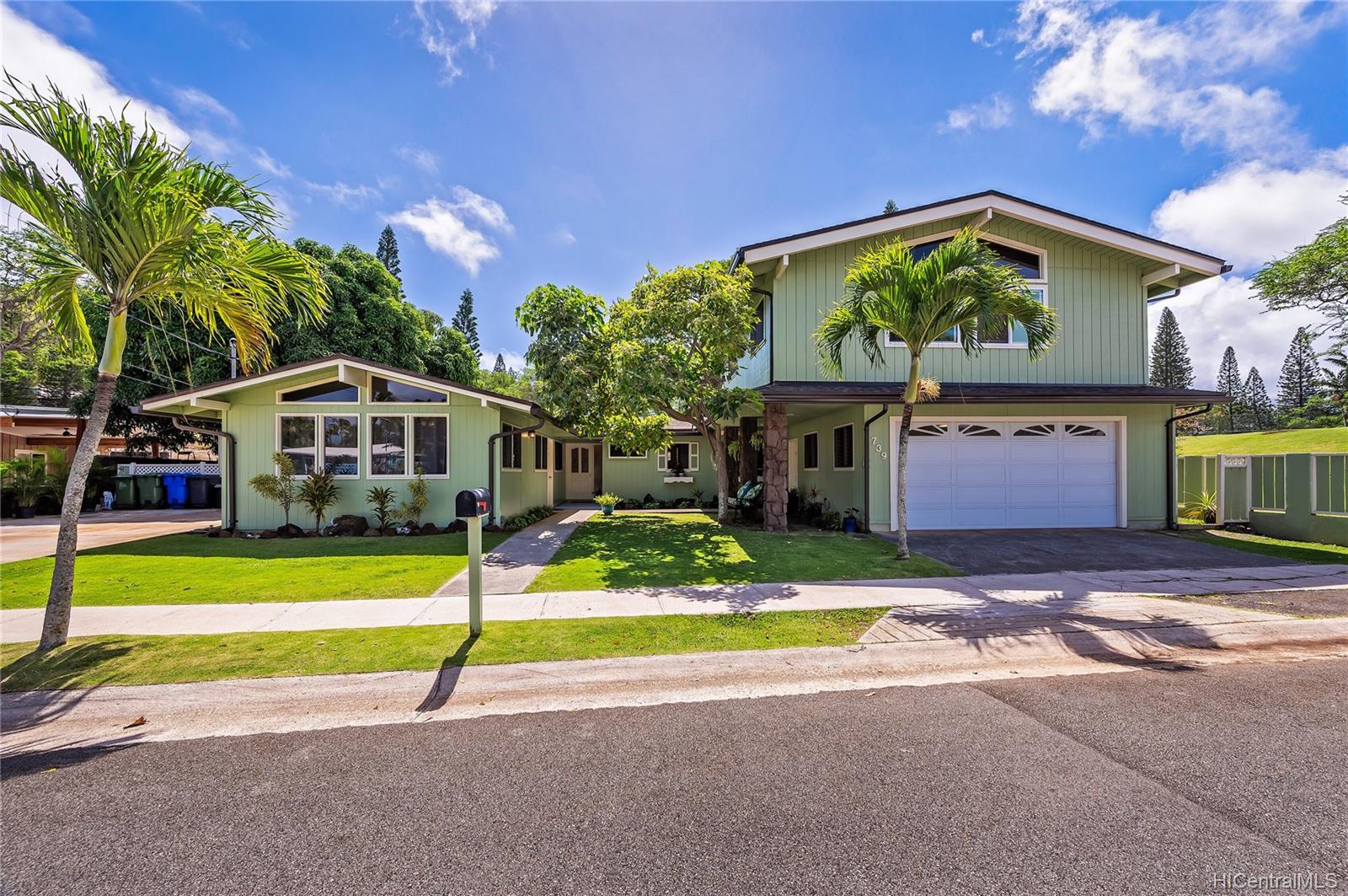 739 Iana Street , Kailua, Hi 96734 | Enchanted Lake