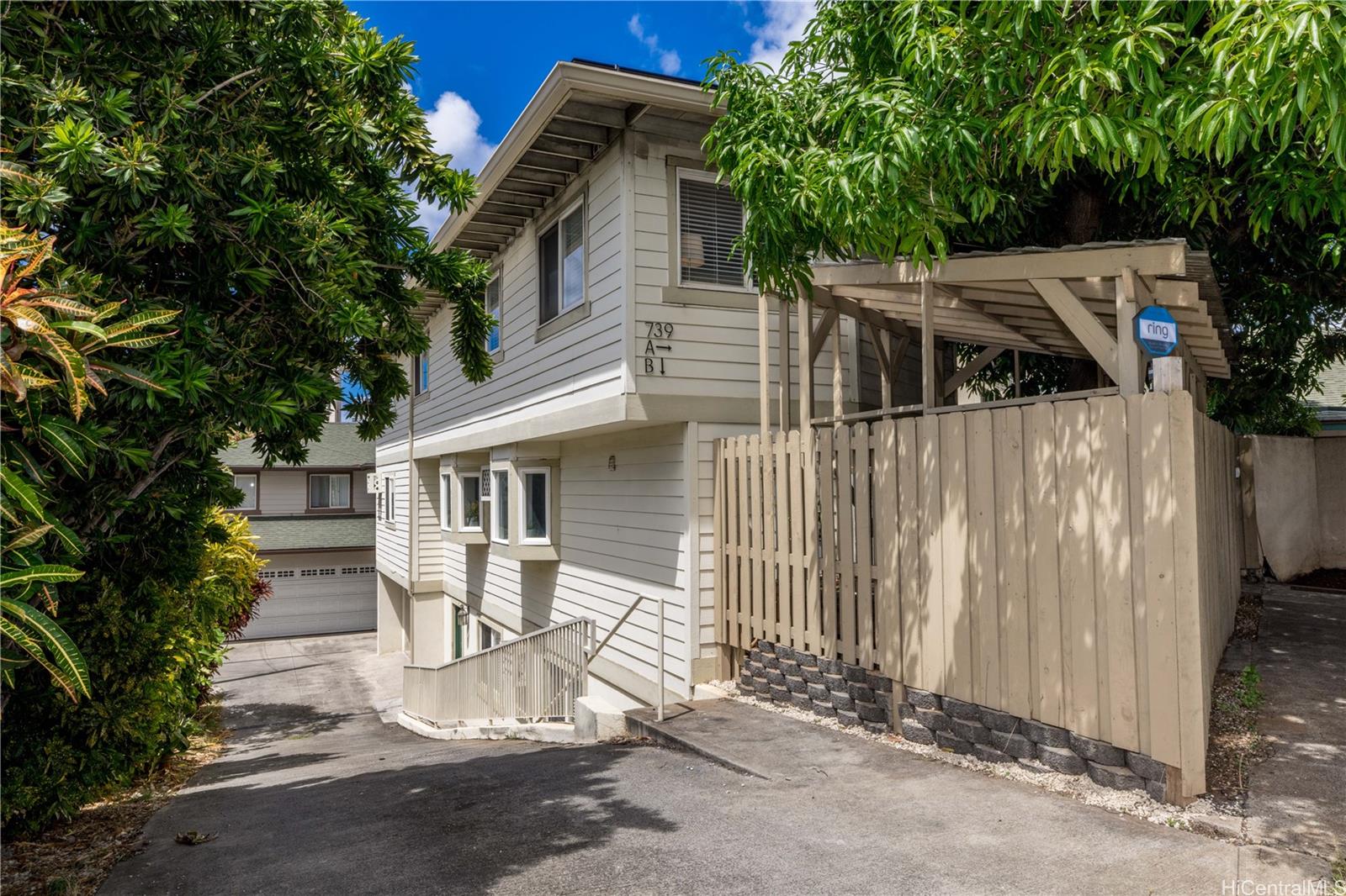 739  Kinalau Place Punchbowl-lower, Honolulu home - photo 2 of 25