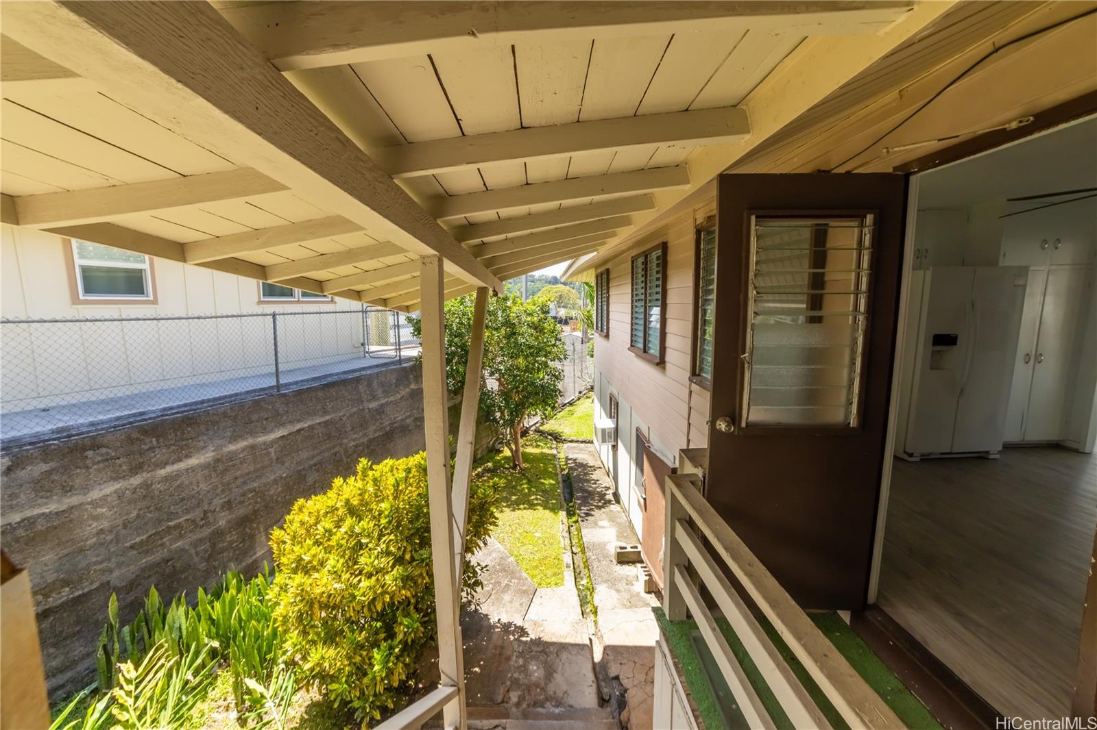 741  Alewa Drive Puunui, Honolulu home - photo 3 of 24