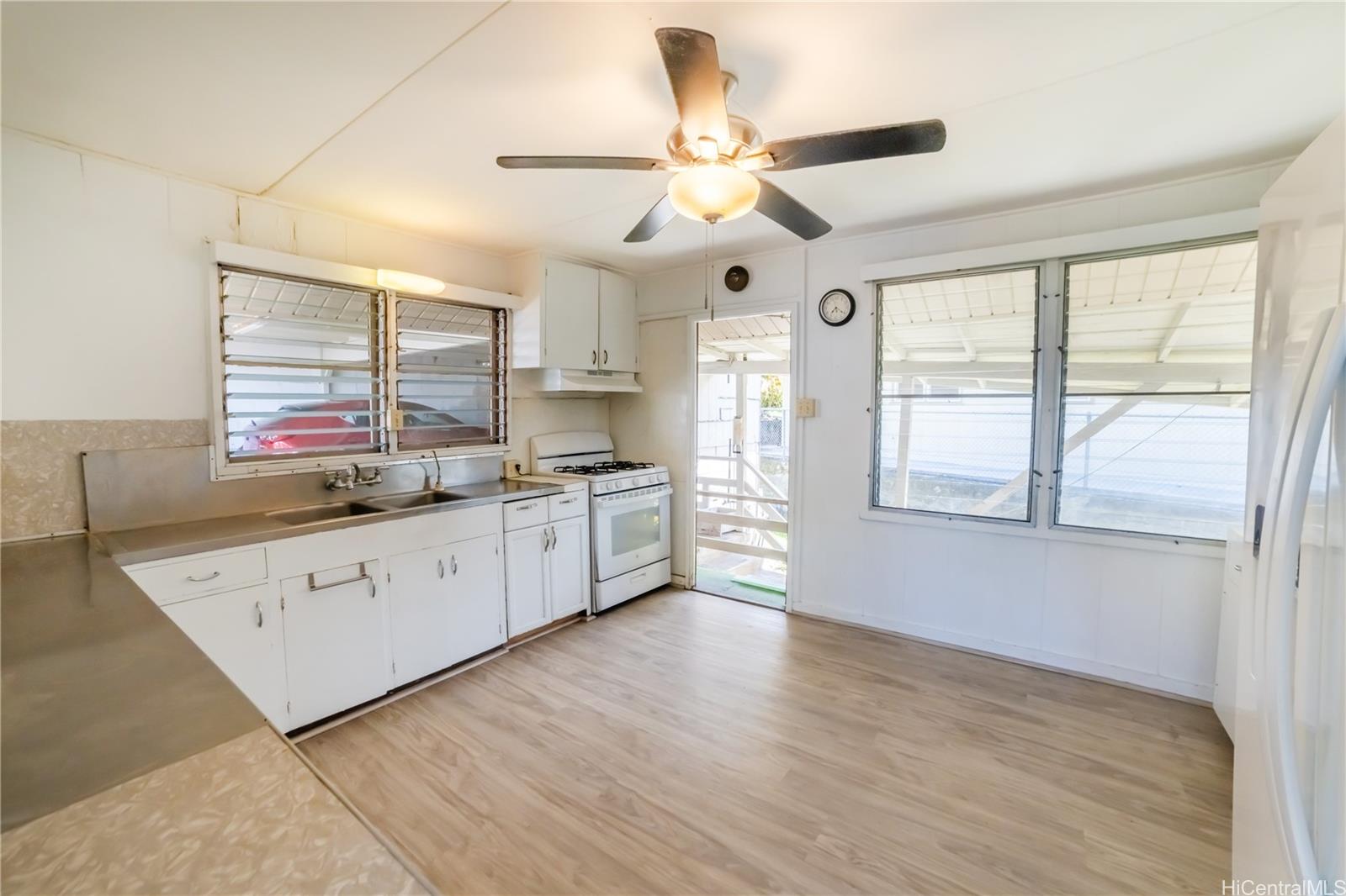 741  Alewa Drive Puunui, Honolulu home - photo 7 of 24