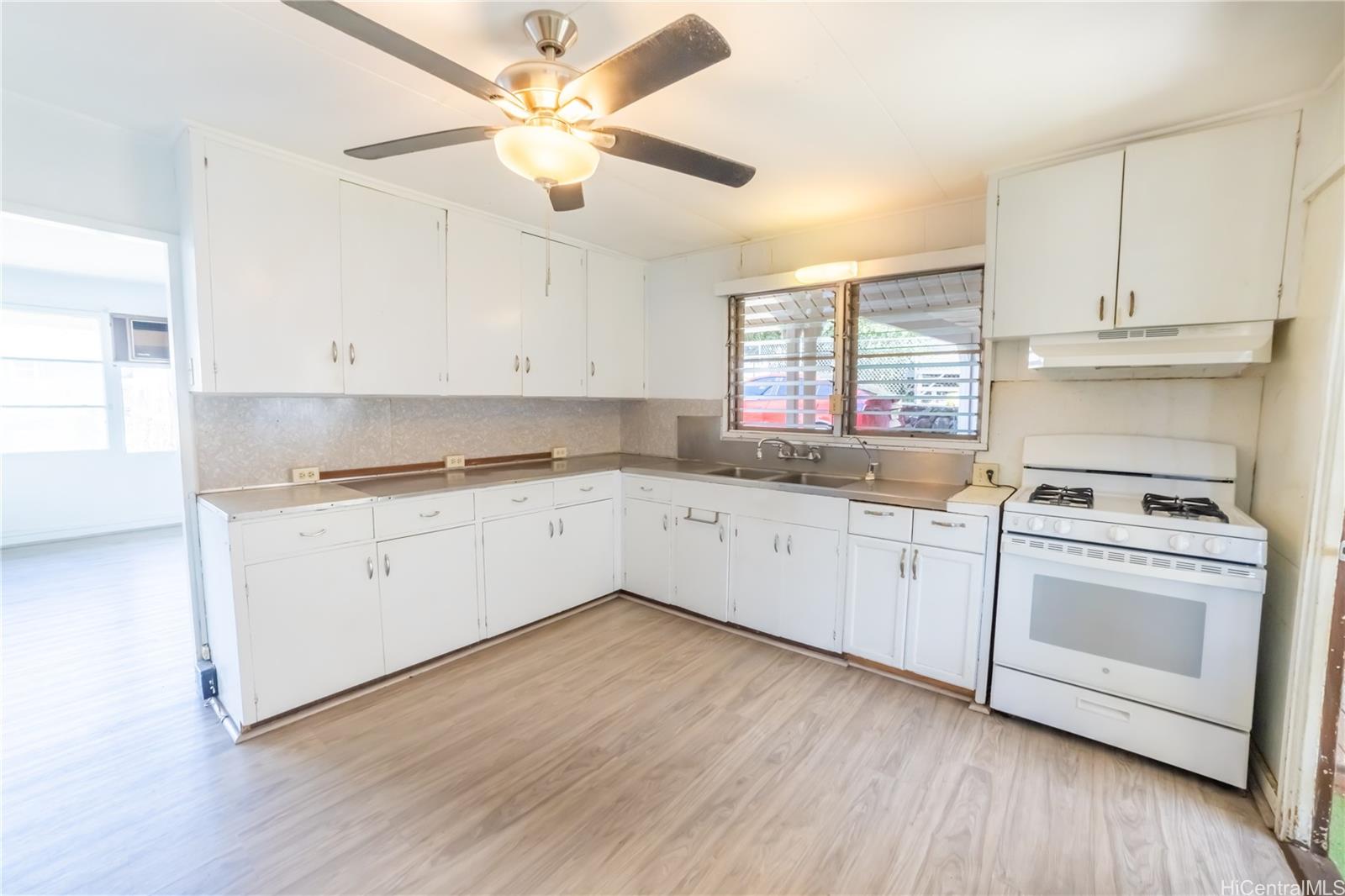 741  Alewa Drive Puunui, Honolulu home - photo 8 of 24