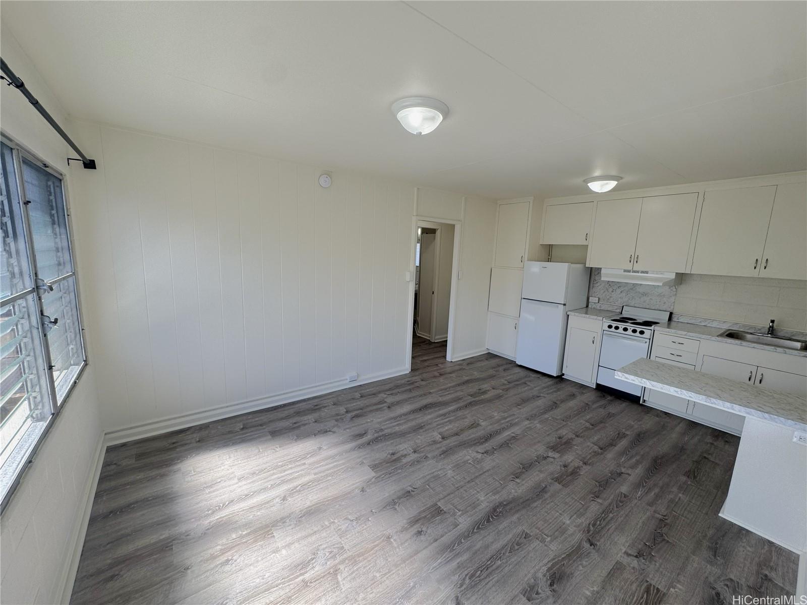 741 Hoawa St Honolulu - Rental - photo 2 of 12