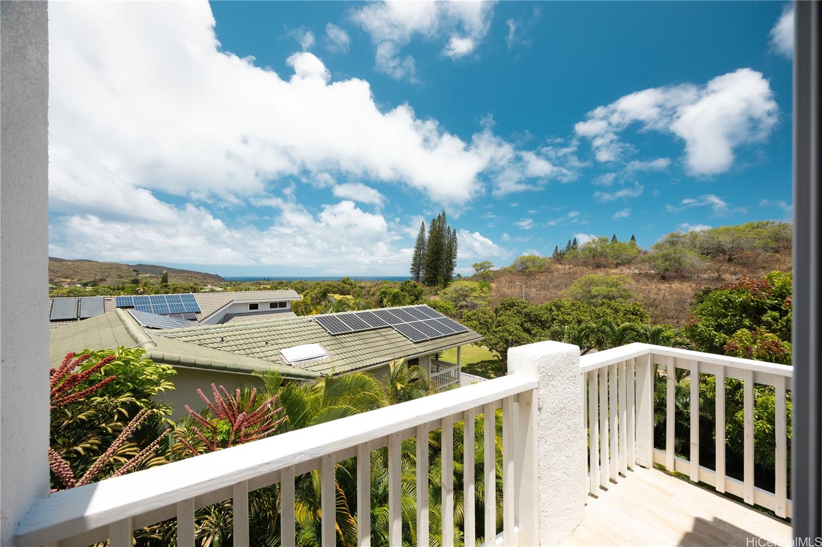 7421  Mokuhano Place Kalama Valley, Hawaii Kai home - photo 11 of 25