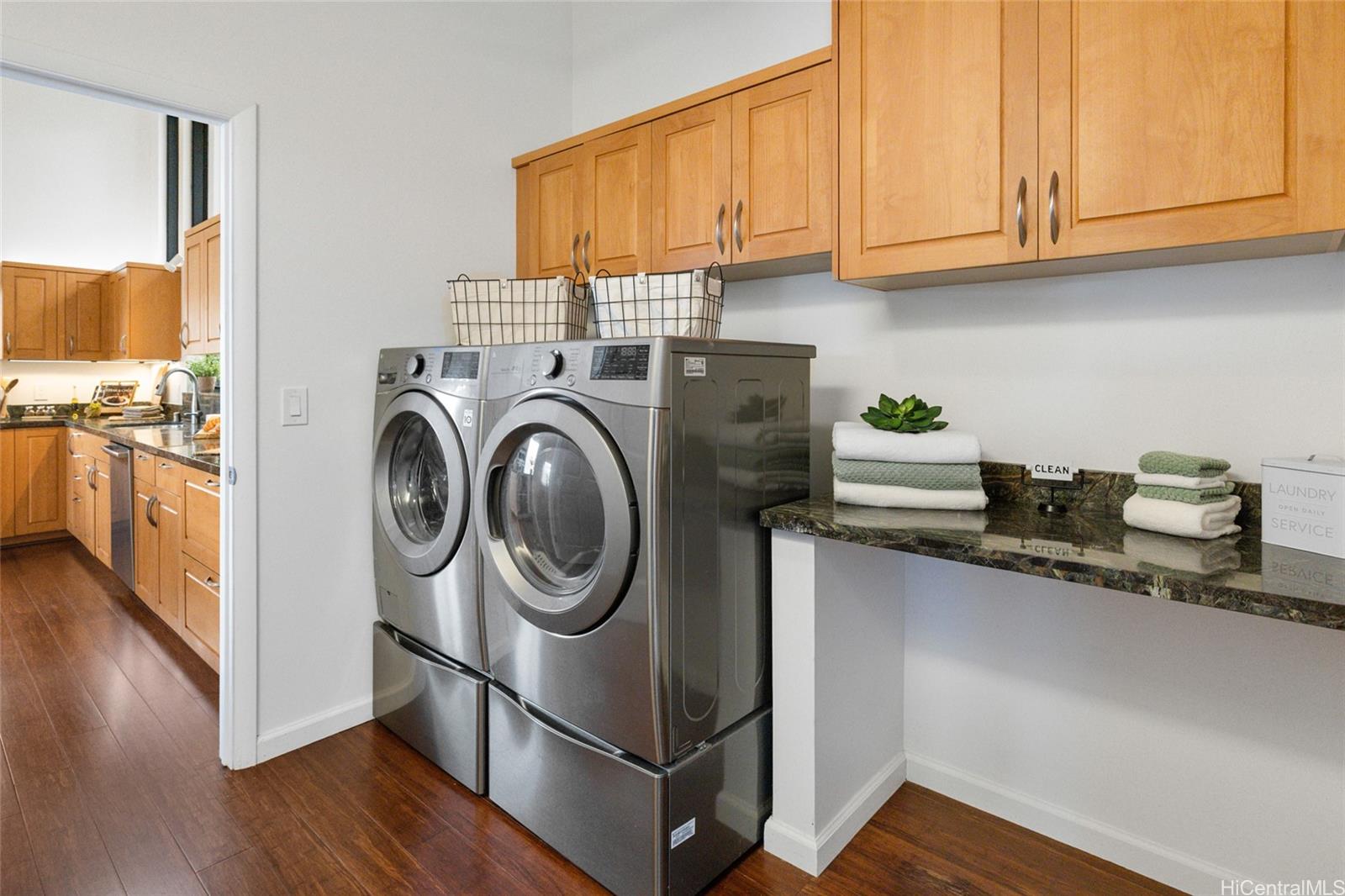 7440  Kamehame Place Kamehame Ridge, Hawaii Kai home - photo 14 of 25