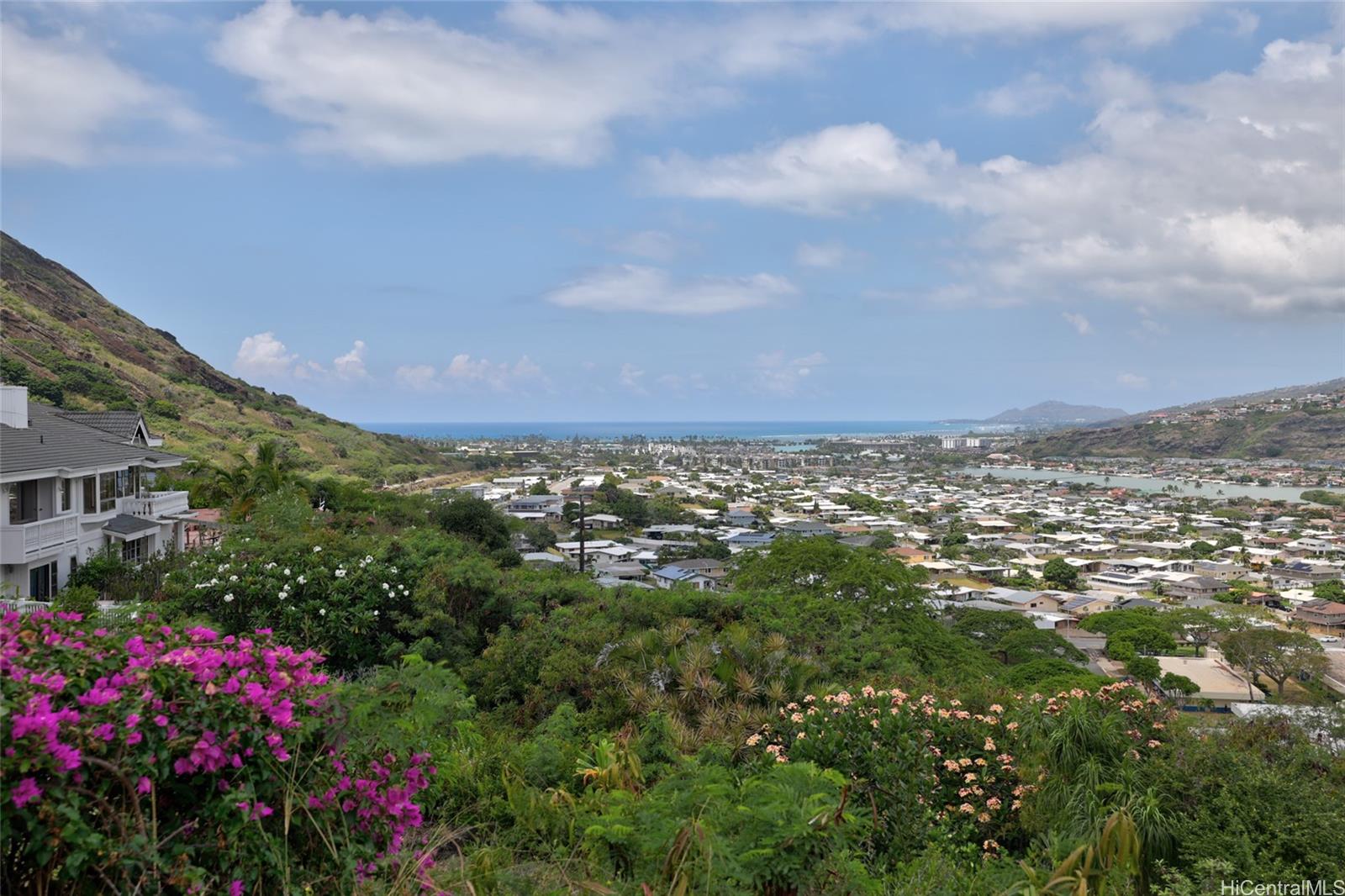7440  Kamehame Place Kamehame Ridge, Hawaii Kai home - photo 17 of 25