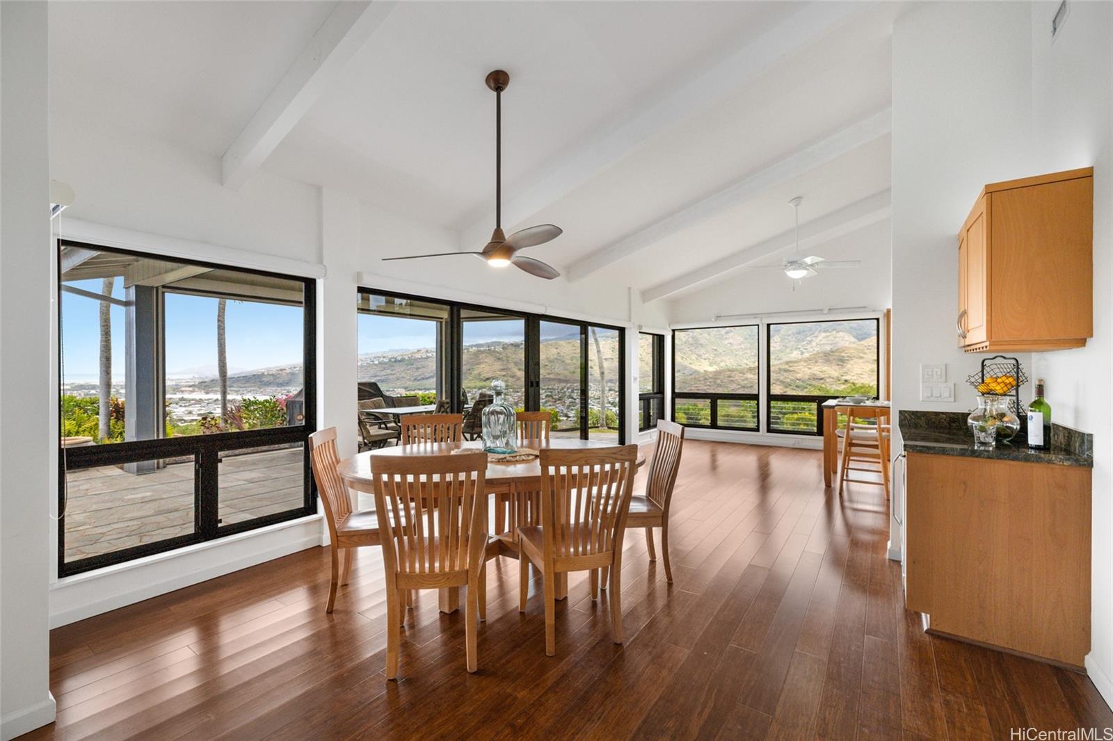 7440  Kamehame Place Kamehame Ridge, Hawaii Kai home - photo 3 of 25