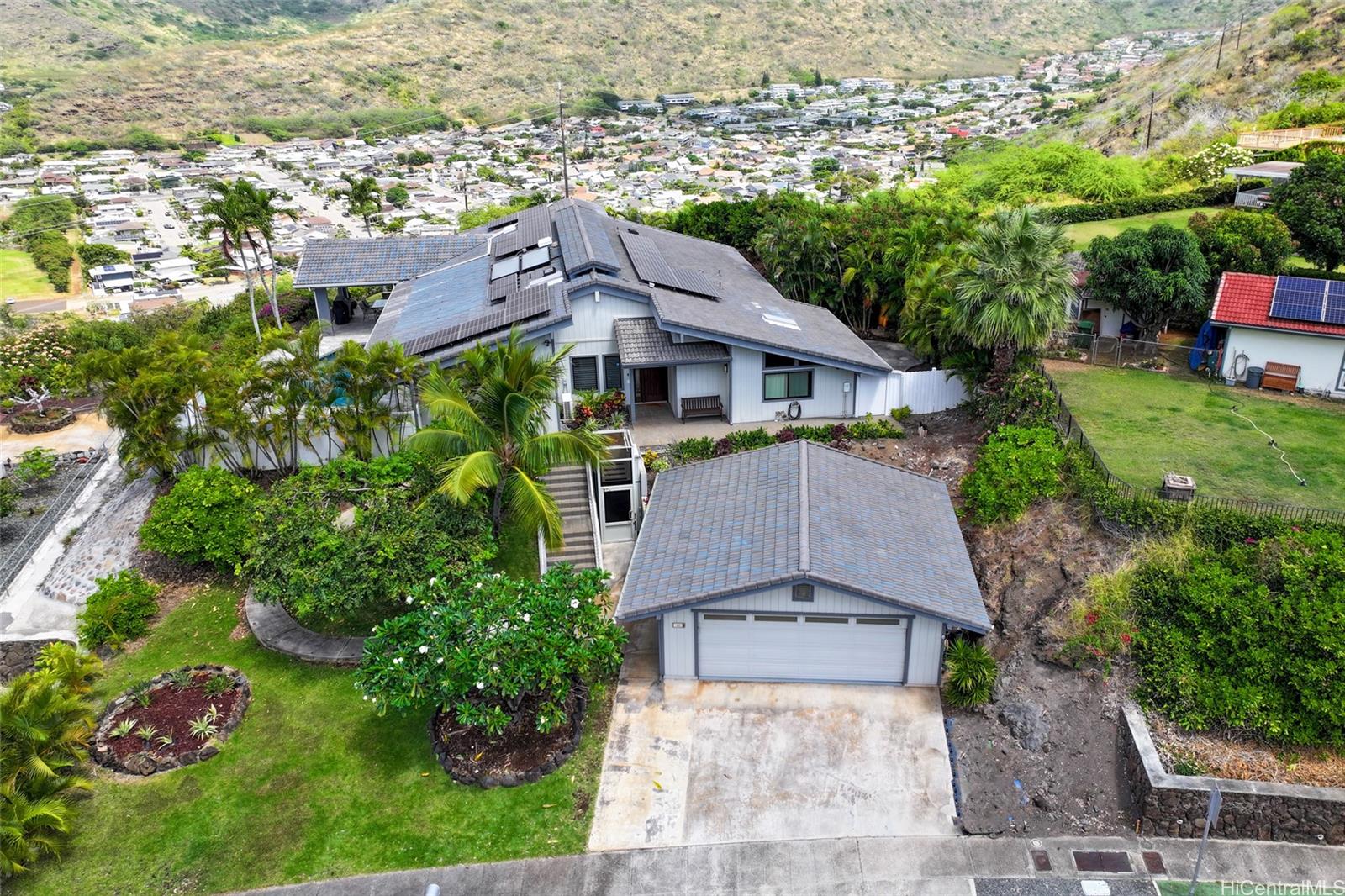 7440  Kamehame Place Kamehame Ridge, Hawaii Kai home - photo 22 of 25