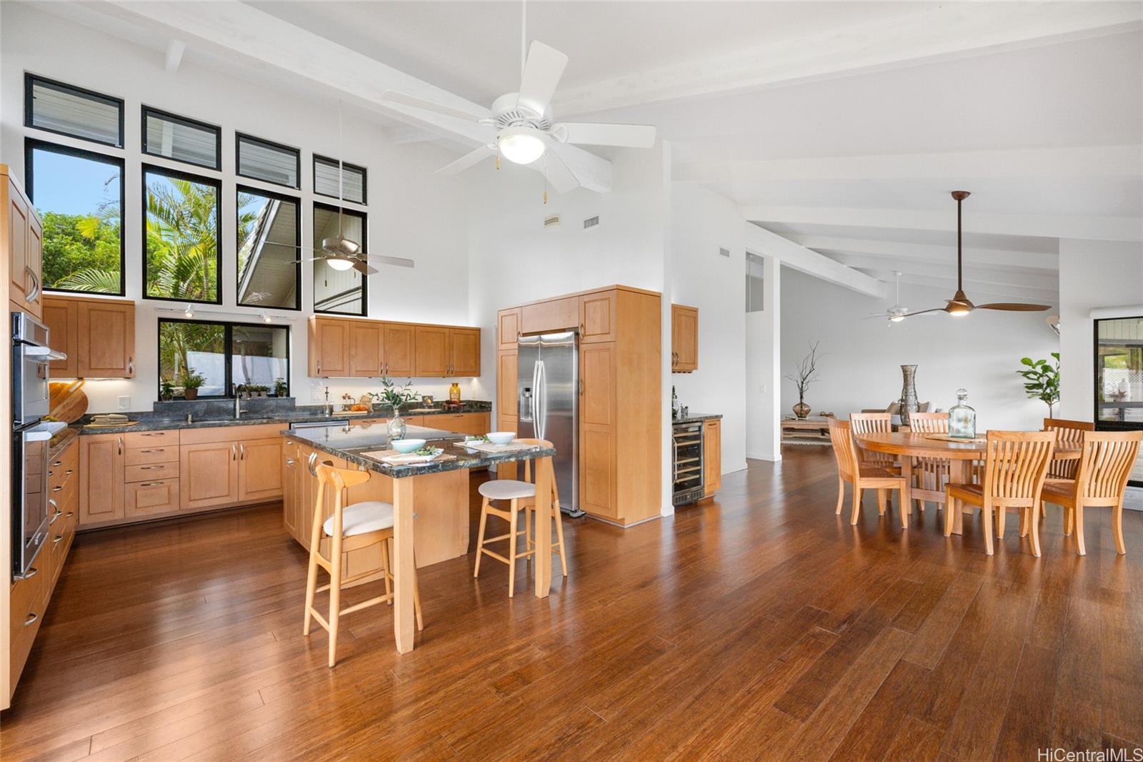 7440  Kamehame Place Kamehame Ridge, Hawaii Kai home - photo 5 of 25