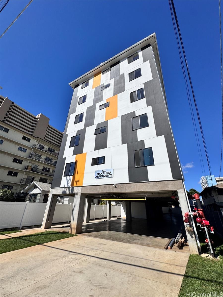 746 Makaleka Ave Honolulu - Rental - photo 3 of 12