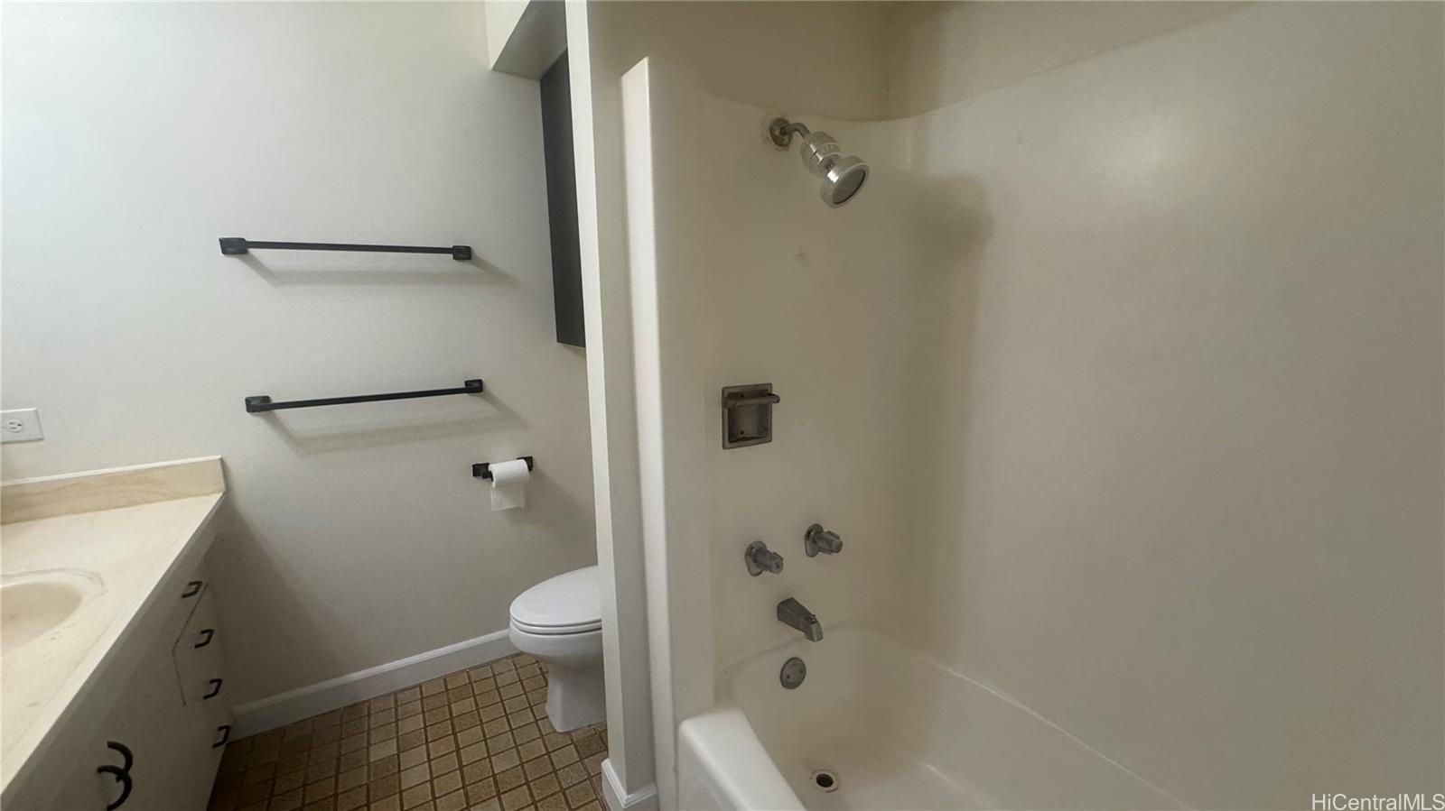 Pacific Grand condo # 1015, Honolulu, Hawaii - photo 4 of 7