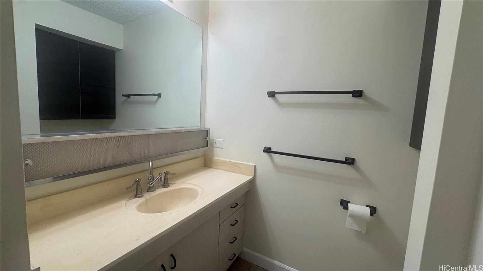 Pacific Grand condo # 1015, Honolulu, Hawaii - photo 5 of 7