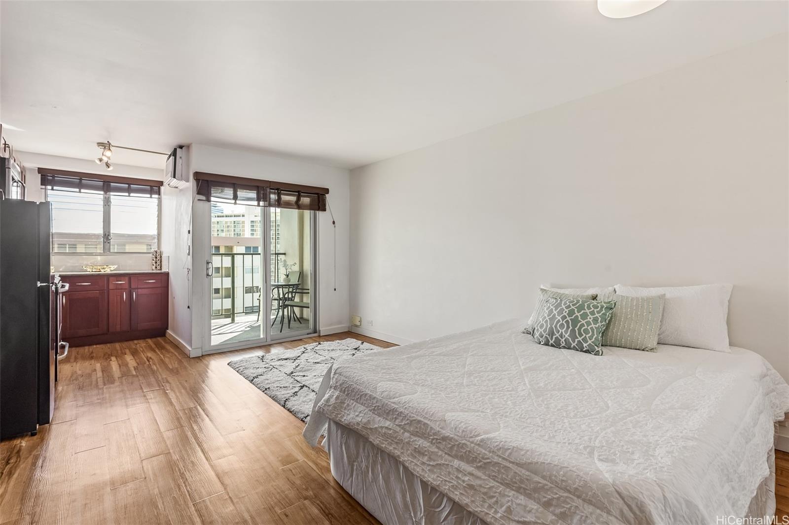 Pacific Grand condo # 1815, Honolulu, Hawaii - photo 2 of 15